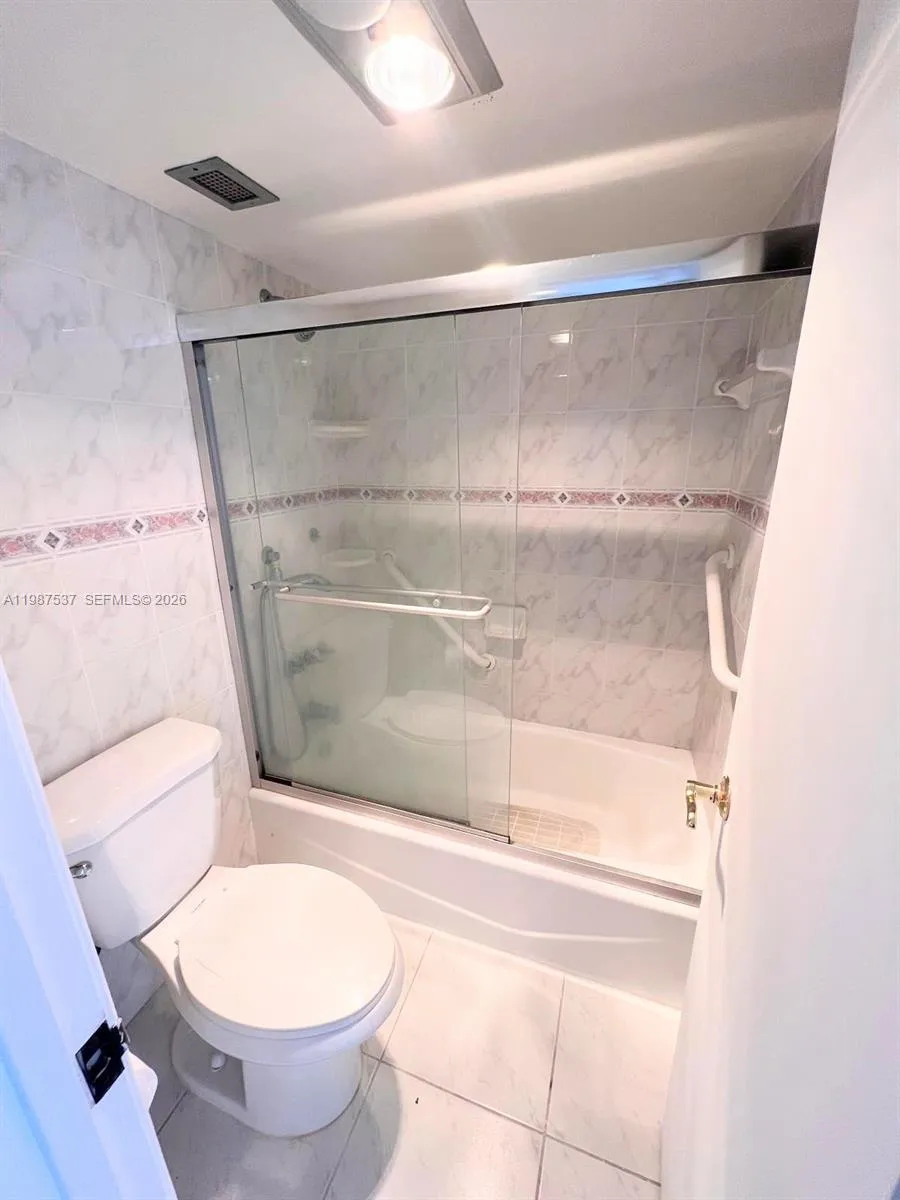 300 Bayview Dr 915, Sunny Isles Beach, Florida 331, Sunny Isles Beach, Florida 33160, 2 Bedrooms Bedrooms, ,2 BathroomsBathrooms,Residential Lease,For Rent,300 Bayview Dr 915, Sunny Isles Beach, Florida 331,A11987537