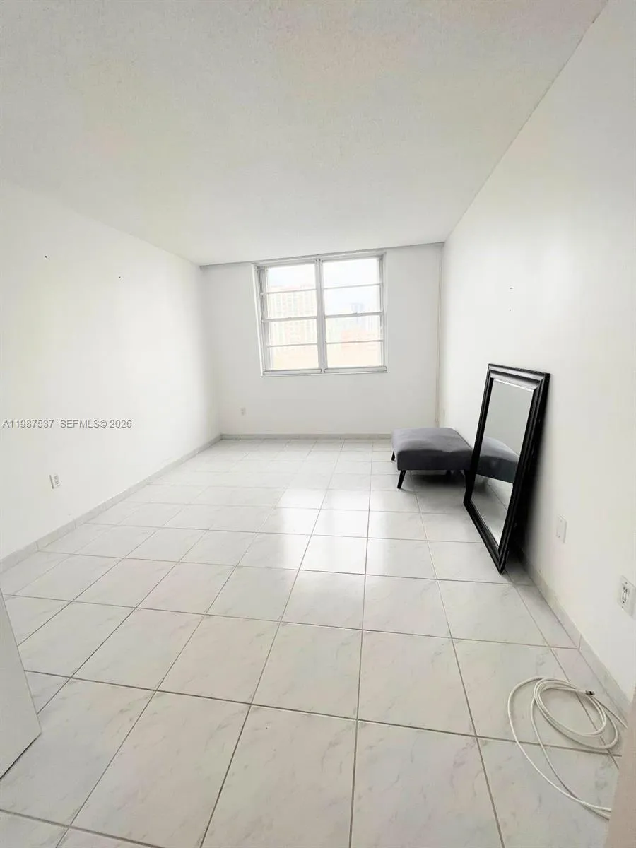 300 Bayview Dr 915, Sunny Isles Beach, Florida 331, Sunny Isles Beach, Florida 33160, 2 Bedrooms Bedrooms, ,2 BathroomsBathrooms,Residential Lease,For Rent,300 Bayview Dr 915, Sunny Isles Beach, Florida 331,A11987537