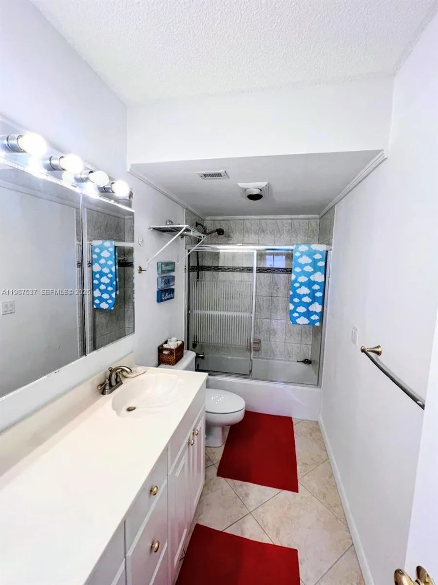 300 Bayview Dr 915, Sunny Isles Beach, Florida 331, Sunny Isles Beach, Florida 33160, 2 Bedrooms Bedrooms, ,2 BathroomsBathrooms,Residential Lease,For Rent,300 Bayview Dr 915, Sunny Isles Beach, Florida 331,A11987537