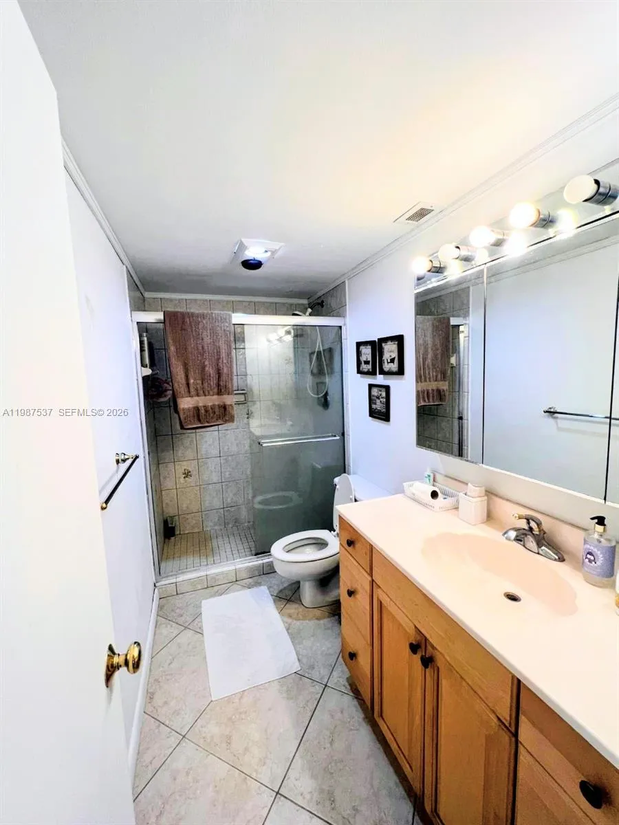 300 Bayview Dr 915, Sunny Isles Beach, Florida 331, Sunny Isles Beach, Florida 33160, 2 Bedrooms Bedrooms, ,2 BathroomsBathrooms,Residential Lease,For Rent,300 Bayview Dr 915, Sunny Isles Beach, Florida 331,A11987537