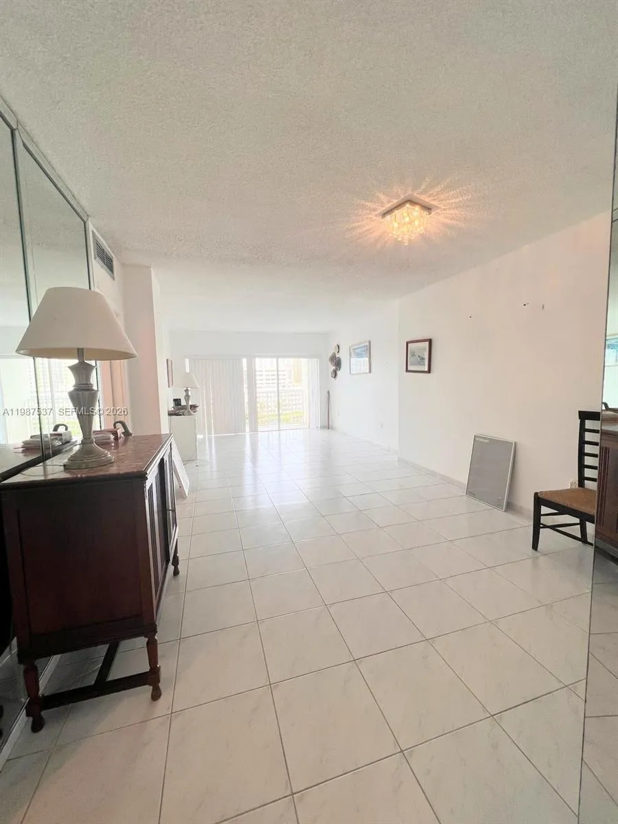 300 Bayview Dr 915, Sunny Isles Beach, Florida 331, Sunny Isles Beach, Florida 33160, 2 Bedrooms Bedrooms, ,2 BathroomsBathrooms,Residential Lease,For Rent,300 Bayview Dr 915, Sunny Isles Beach, Florida 331,A11987537