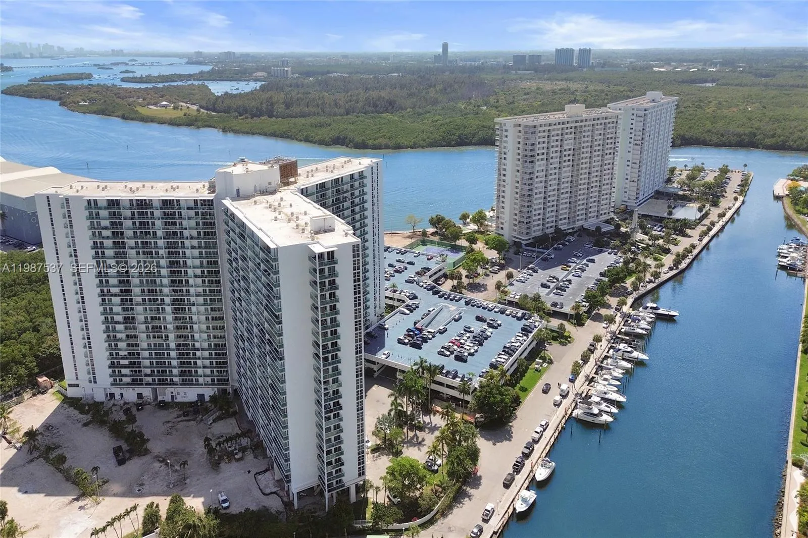 300 Bayview Dr 915, Sunny Isles Beach, Florida 331, Sunny Isles Beach, Florida 33160, 2 Bedrooms Bedrooms, ,2 BathroomsBathrooms,Residential Lease,For Rent,300 Bayview Dr 915, Sunny Isles Beach, Florida 331,A11987537