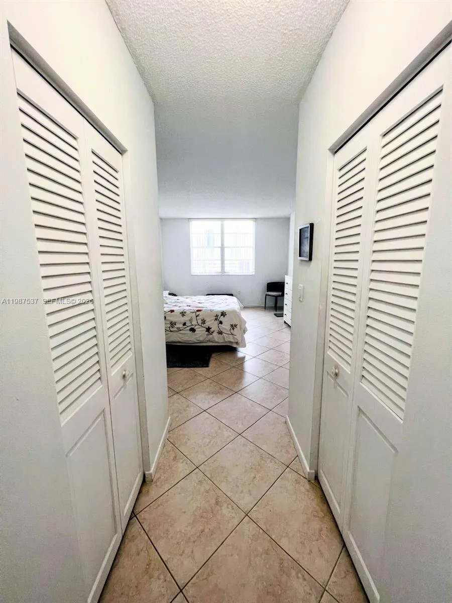 300 Bayview Dr 915, Sunny Isles Beach, Florida 331, Sunny Isles Beach, Florida 33160, 2 Bedrooms Bedrooms, ,2 BathroomsBathrooms,Residential Lease,For Rent,300 Bayview Dr 915, Sunny Isles Beach, Florida 331,A11987537