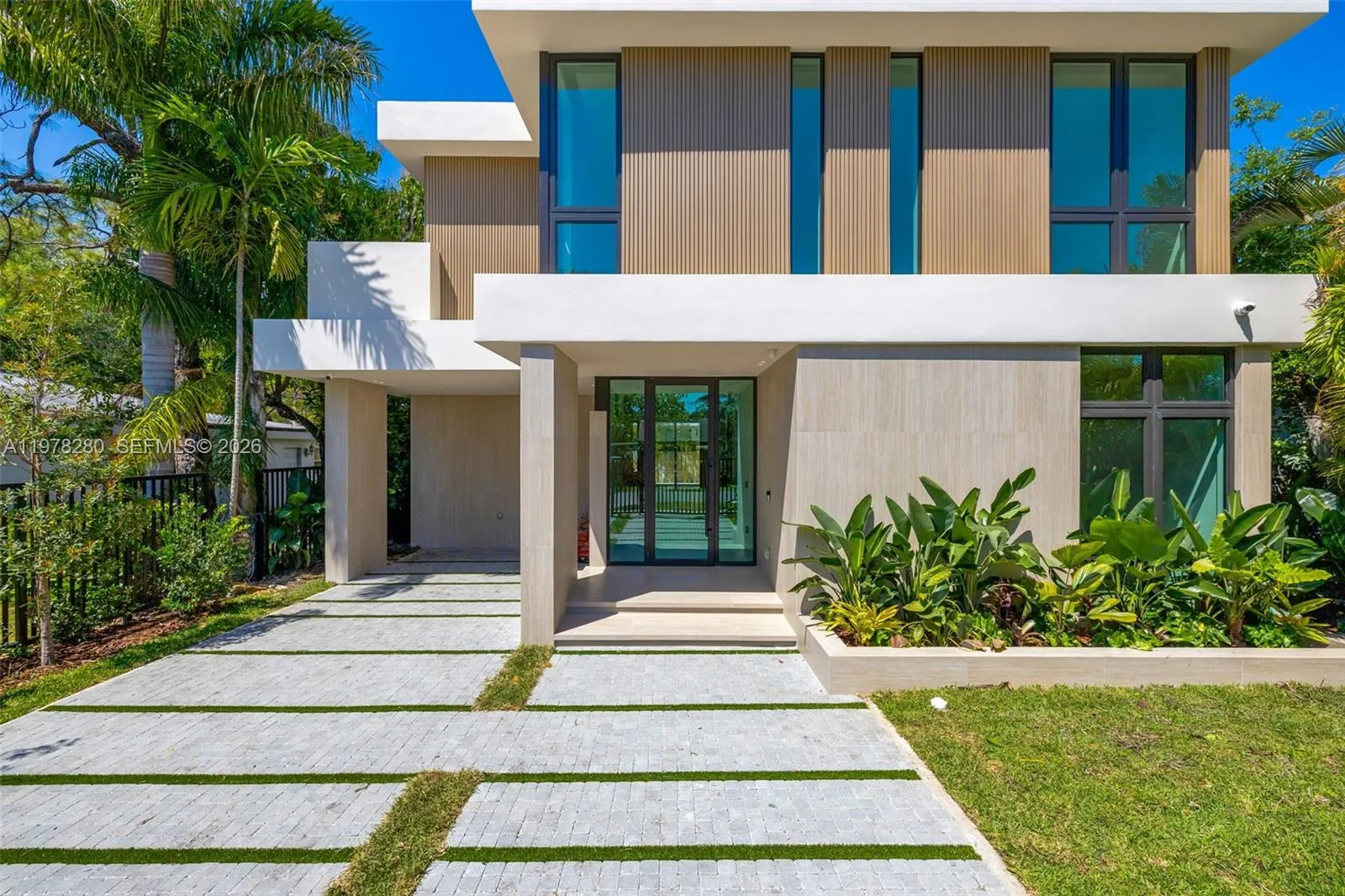 3457 Oak Ave, Miami, Florida 33133, Miami, Florida 33133, 4 Bedrooms Bedrooms, ,4 BathroomsBathrooms,Residential,For Sale,3457 Oak Ave, Miami, Florida 33133,A11978280