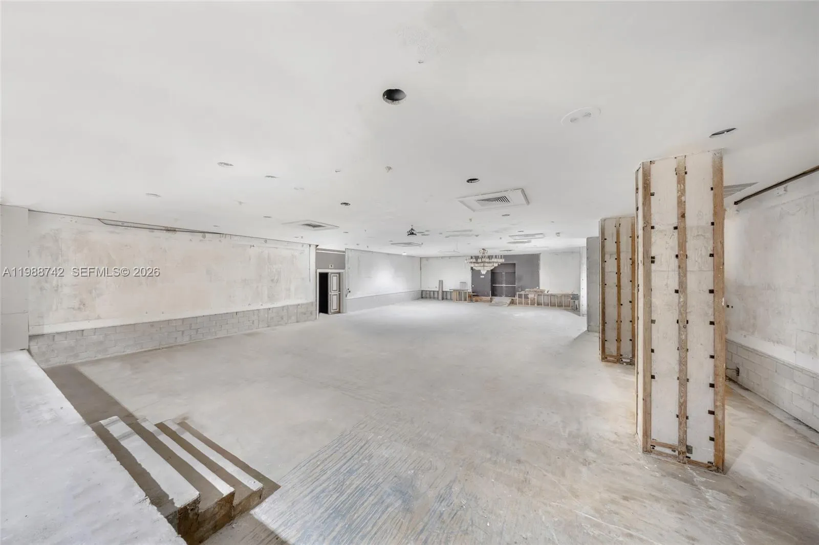 5445 Collins Ave Cu1, Miami Beach, Florida 33140, Miami Beach, Florida 33140, ,Commercial Sale,For Sale,5445 Collins Ave Cu1, Miami Beach, Florida 33140,A11988742