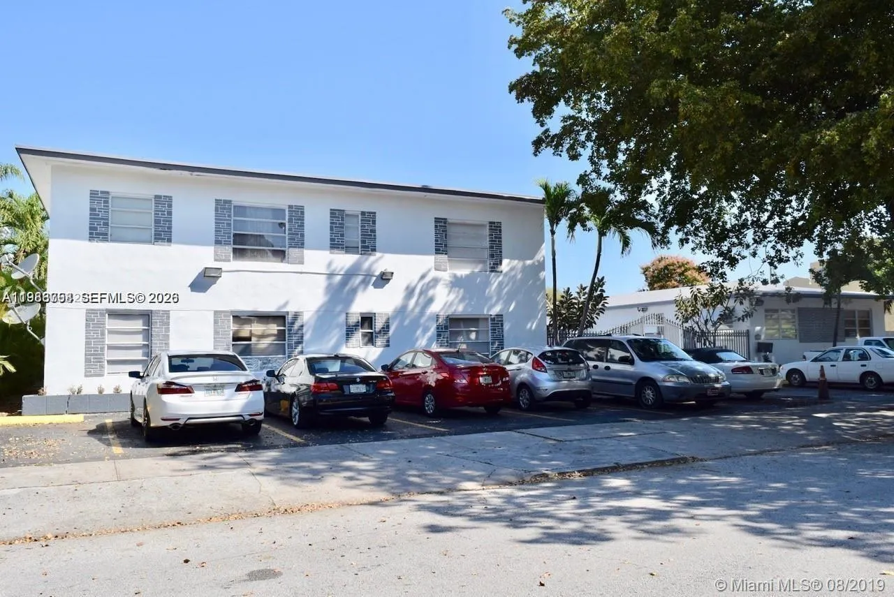 1843 Dewey St 115, Hollywood, Florida 33020, Hollywood, Florida 33020, ,1 BathroomBathrooms,Residential Lease,For Rent,1843 Dewey St 115, Hollywood, Florida 33020,A11988758