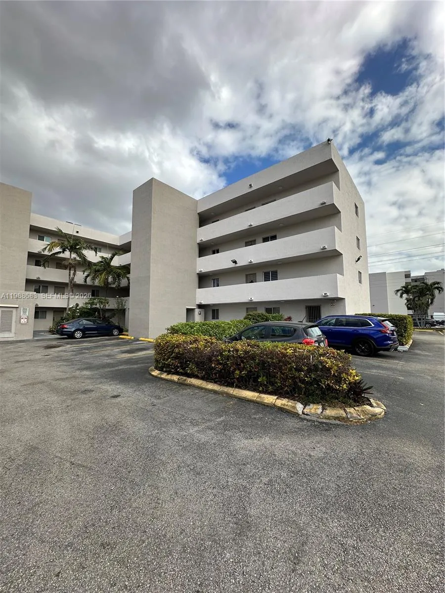 6091 W 22nd Ct 408, Hialeah, Florida 33016, Hialeah, Florida 33016, 2 Bedrooms Bedrooms, ,2 BathroomsBathrooms,Residential,For Sale,6091 W 22nd Ct 408, Hialeah, Florida 33016,A11988683