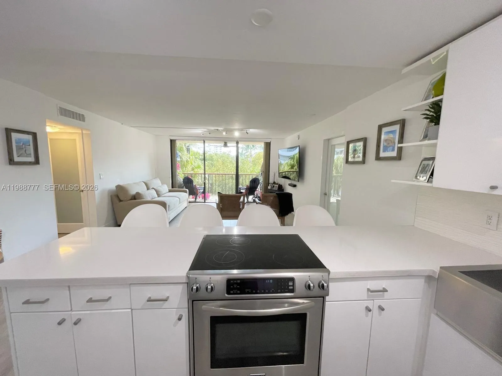 101 Ocean Lane Dr 304, Key Biscayne, Florida 33149, Key Biscayne, Florida 33149, 2 Bedrooms Bedrooms, ,2 BathroomsBathrooms,Residential Lease,For Rent,101 Ocean Lane Dr 304, Key Biscayne, Florida 33149,A11988777