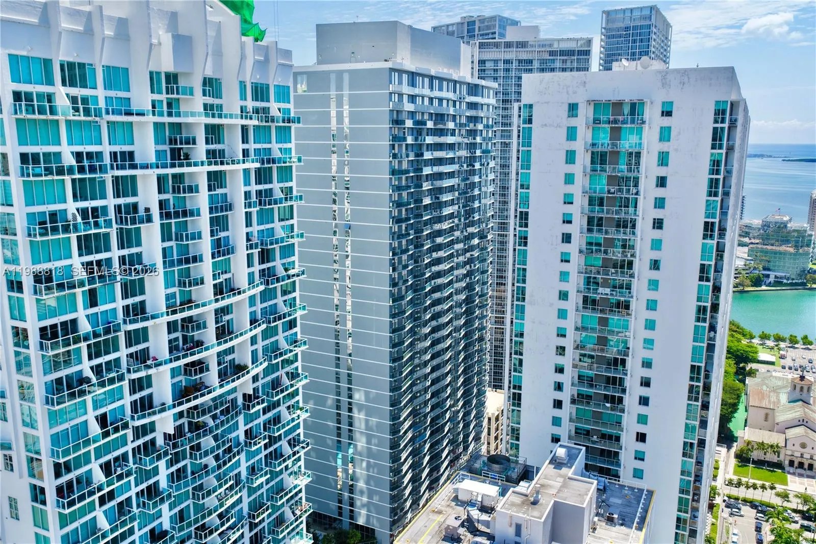 77 Se 5th St 1615, Miami, Florida 33131, Miami, Florida 33131, 1 Bedroom Bedrooms, ,1 BathroomBathrooms,Residential Lease,For Rent,77 Se 5th St 1615, Miami, Florida 33131,A11988818