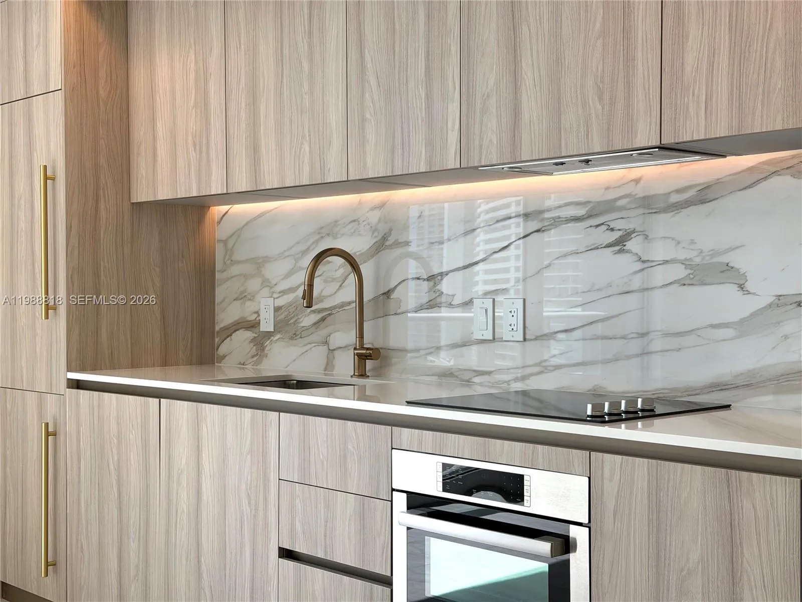 77 Se 5th St 1615, Miami, Florida 33131, Miami, Florida 33131, 1 Bedroom Bedrooms, ,1 BathroomBathrooms,Residential Lease,For Rent,77 Se 5th St 1615, Miami, Florida 33131,A11988818