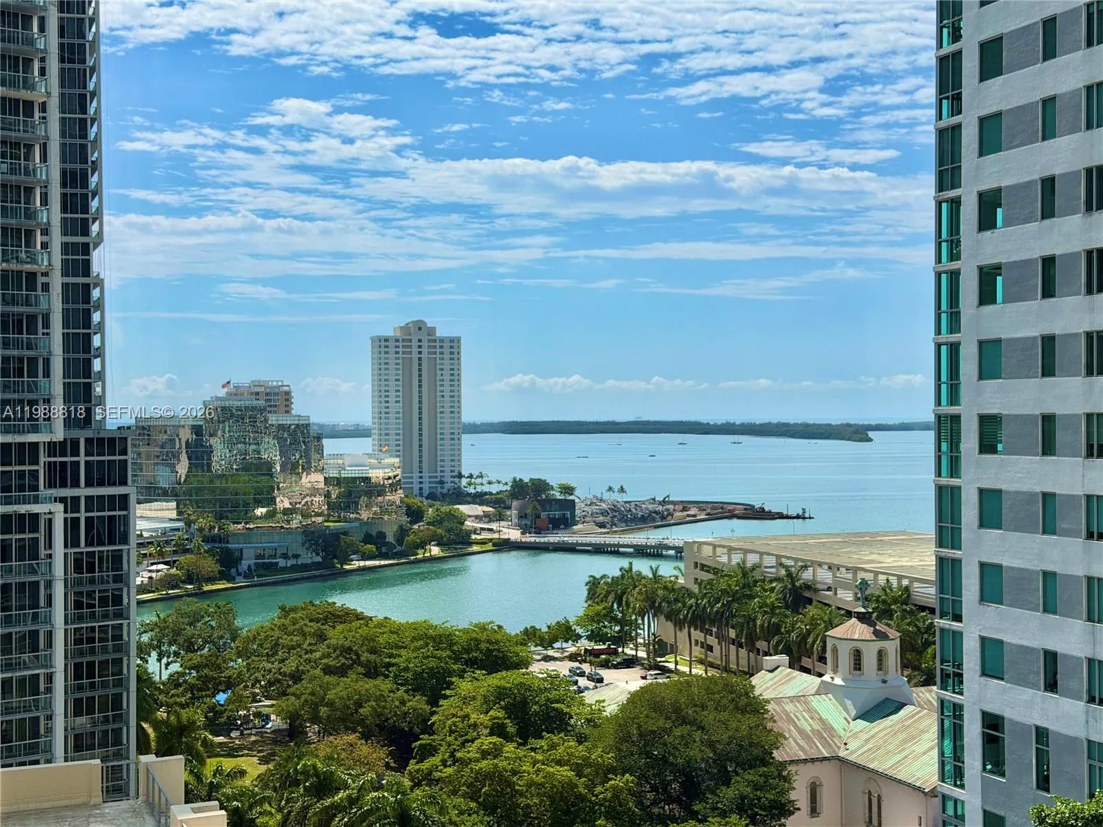 77 Se 5th St 1615, Miami, Florida 33131, Miami, Florida 33131, 1 Bedroom Bedrooms, ,1 BathroomBathrooms,Residential Lease,For Rent,77 Se 5th St 1615, Miami, Florida 33131,A11988818