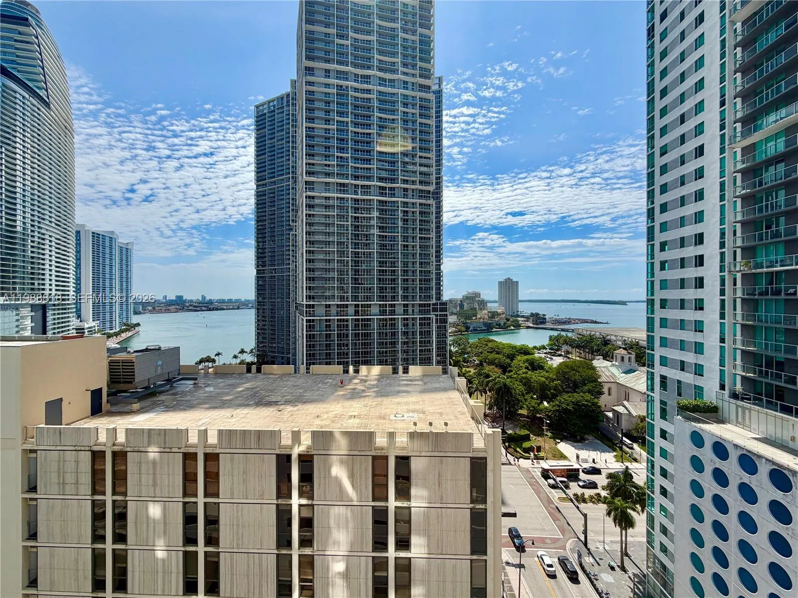 77 Se 5th St 1615, Miami, Florida 33131, Miami, Florida 33131, 1 Bedroom Bedrooms, ,1 BathroomBathrooms,Residential Lease,For Rent,77 Se 5th St 1615, Miami, Florida 33131,A11988818