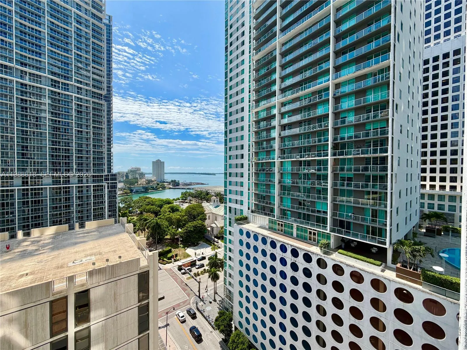 77 Se 5th St 1615, Miami, Florida 33131, Miami, Florida 33131, 1 Bedroom Bedrooms, ,1 BathroomBathrooms,Residential Lease,For Rent,77 Se 5th St 1615, Miami, Florida 33131,A11988818