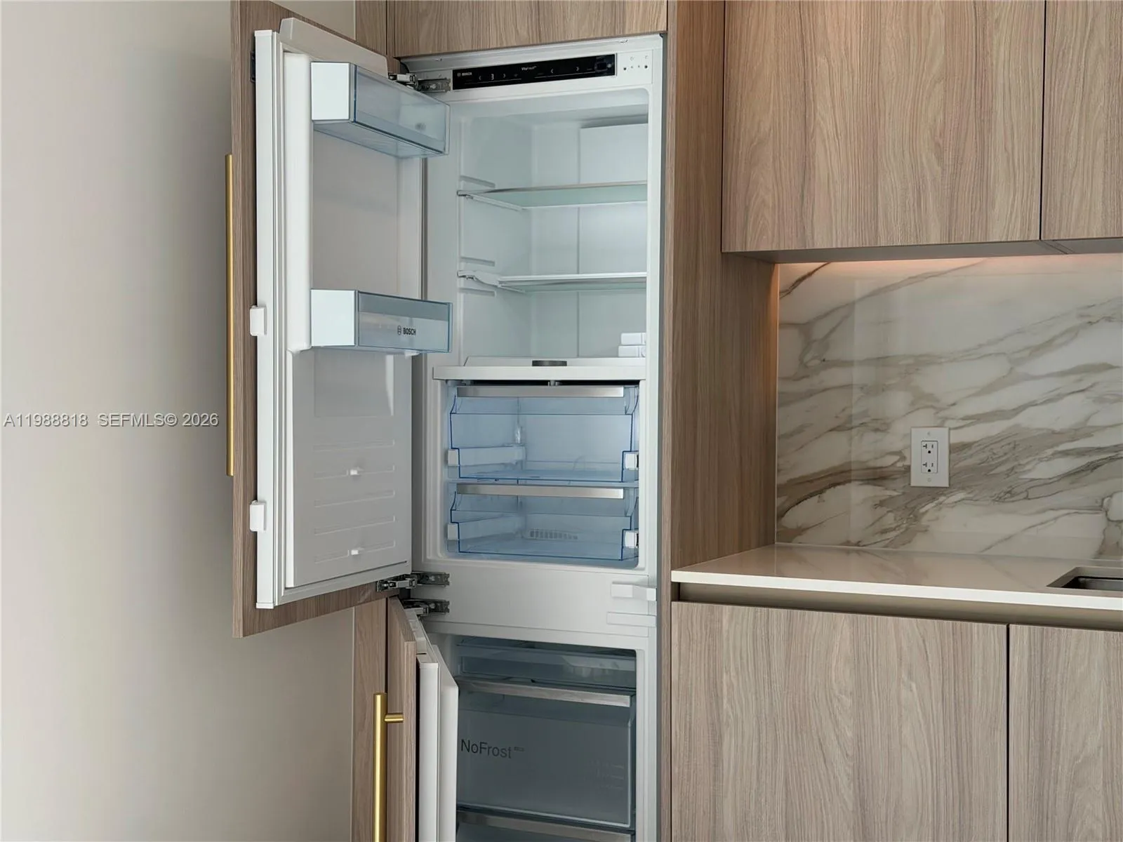77 Se 5th St 1615, Miami, Florida 33131, Miami, Florida 33131, 1 Bedroom Bedrooms, ,1 BathroomBathrooms,Residential Lease,For Rent,77 Se 5th St 1615, Miami, Florida 33131,A11988818