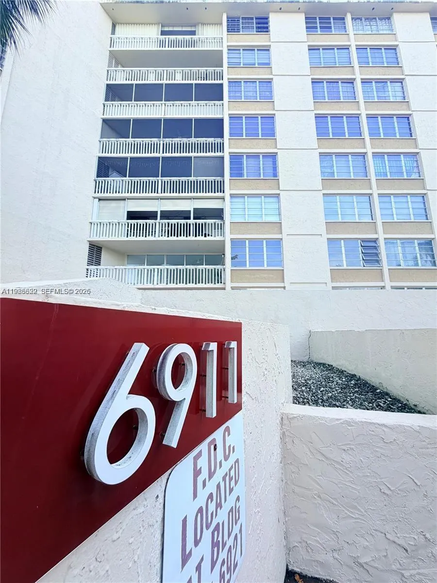 6911 Environ Blvd 1m, Lauderhill, Florida 33319, Lauderhill, Florida 33319, 1 Bedroom Bedrooms, ,1 BathroomBathrooms,Residential,For Sale,6911 Environ Blvd 1m, Lauderhill, Florida 33319,A11988822 6911 Environ Blvd 1m, Lauderhill, Florida 33319, Lauderhill, Florida 33319, 1 Bedroom Bedrooms, ,1 BathroomBathrooms,Residential,For Sale,6911 Environ Blvd 1m, Lauderhill, Florida 33319,A11988822