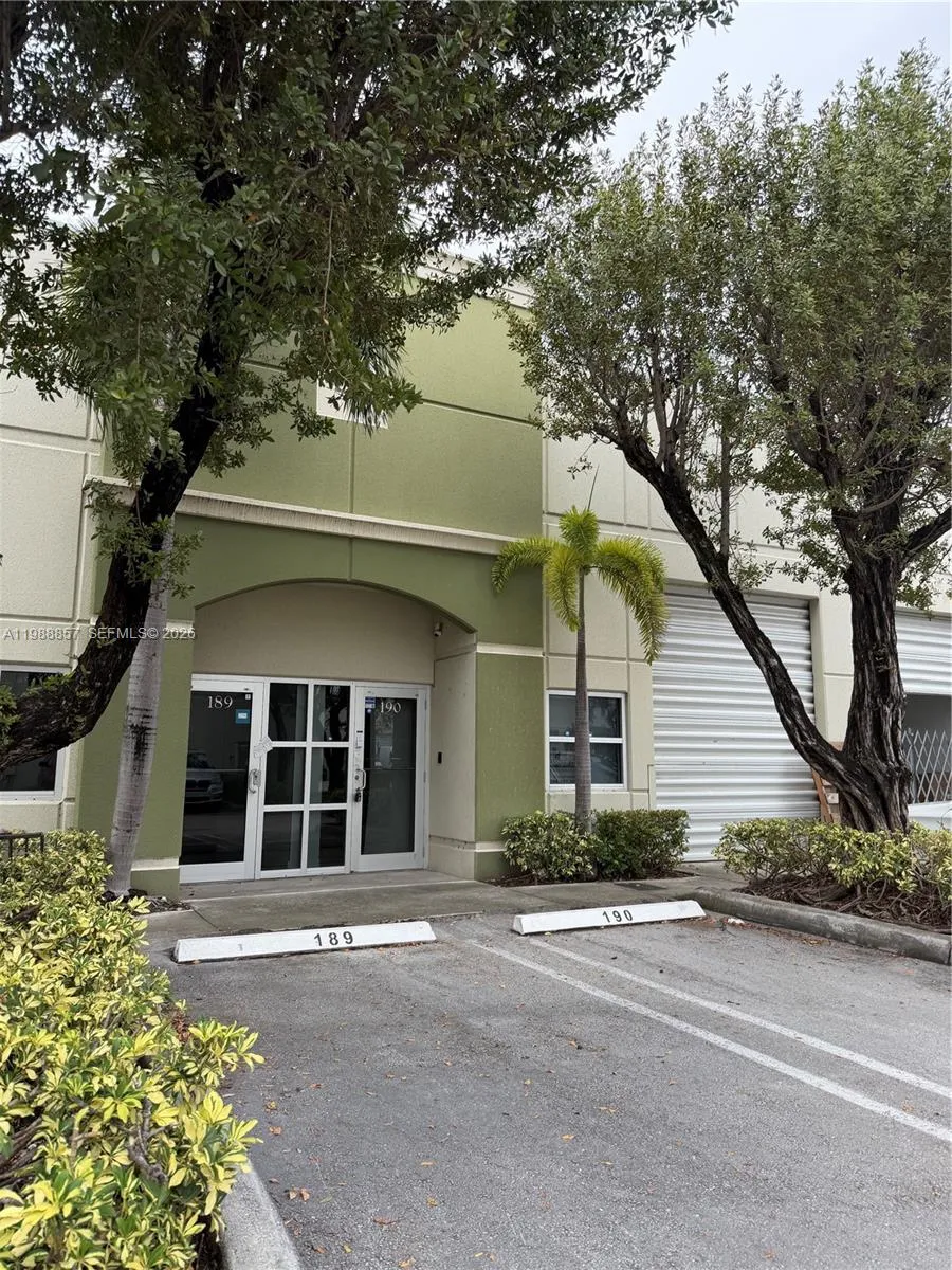 1845 Nw 112th Ave 190, Sweetwater, Florida 33172, Sweetwater, Florida 33172, ,Commercial Lease,For Rent,1845 Nw 112th Ave 190, Sweetwater, Florida 33172,A11988857
