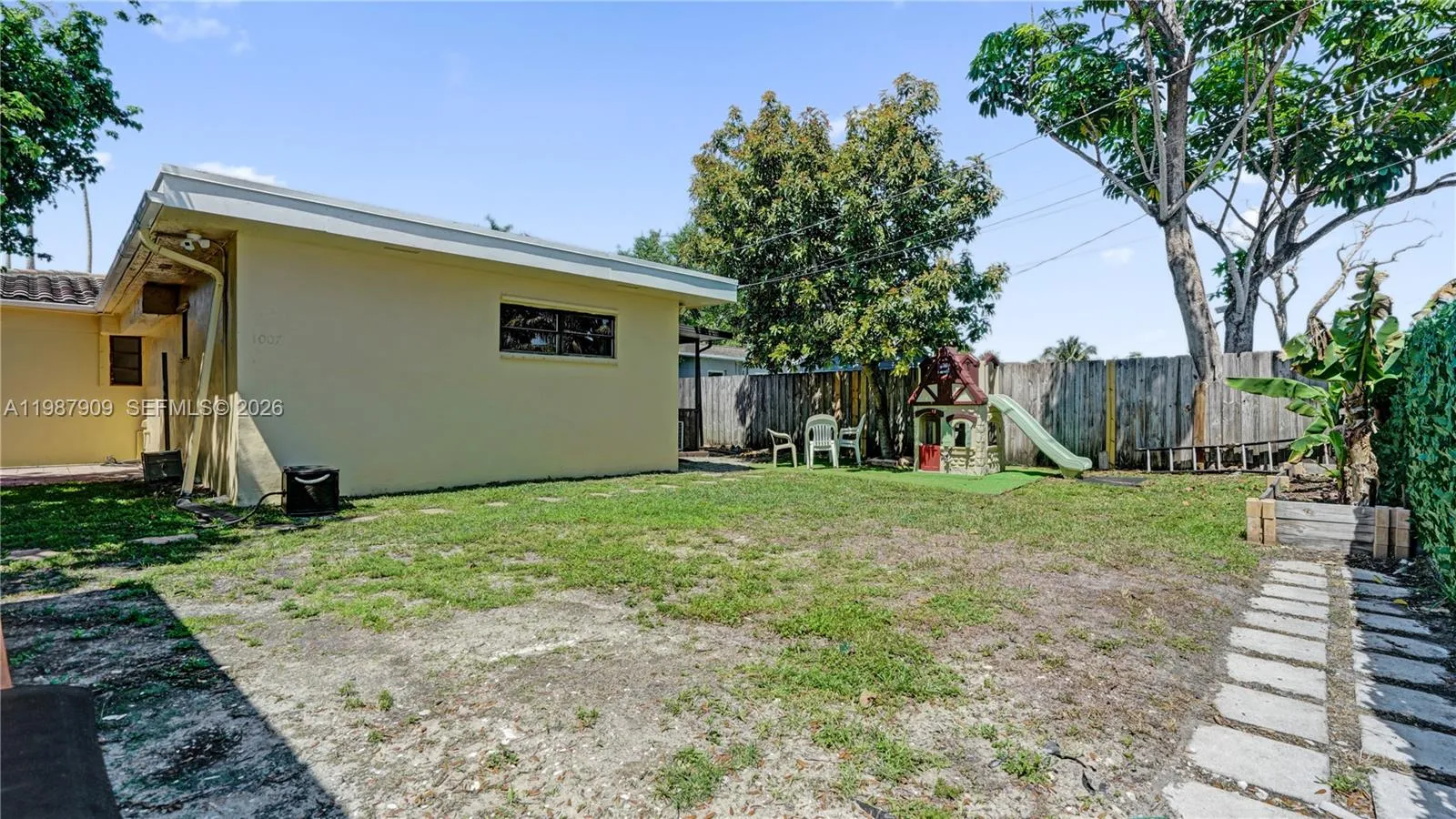 1007 N 31st Rd, Hollywood, Florida 33021, Hollywood, Florida 33021, 3 Bedrooms Bedrooms, ,2 BathroomsBathrooms,Residential,For Sale,1007 N 31st Rd, Hollywood, Florida 33021,A11987909