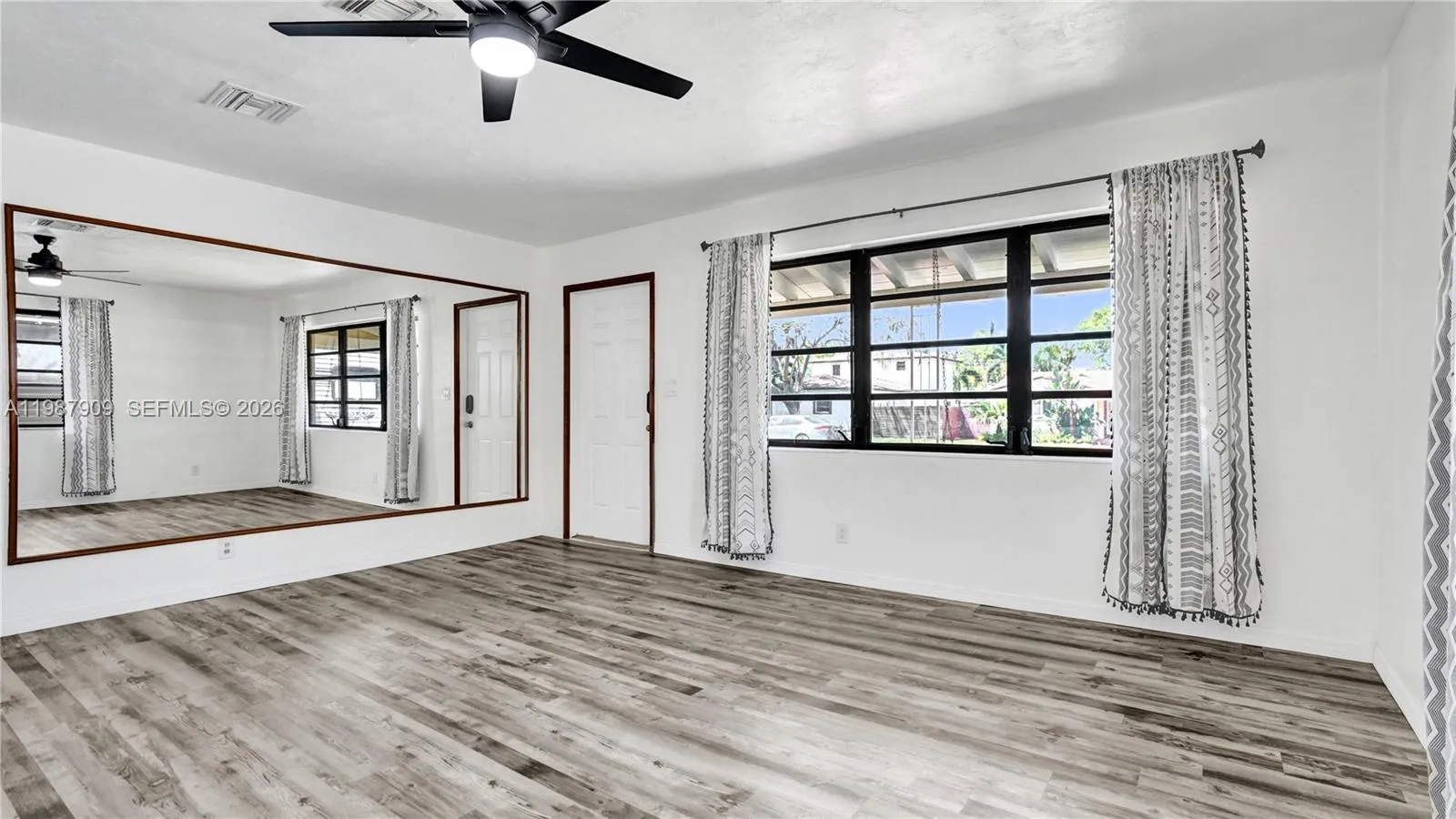 1007 N 31st Rd, Hollywood, Florida 33021, Hollywood, Florida 33021, 3 Bedrooms Bedrooms, ,2 BathroomsBathrooms,Residential,For Sale,1007 N 31st Rd, Hollywood, Florida 33021,A11987909