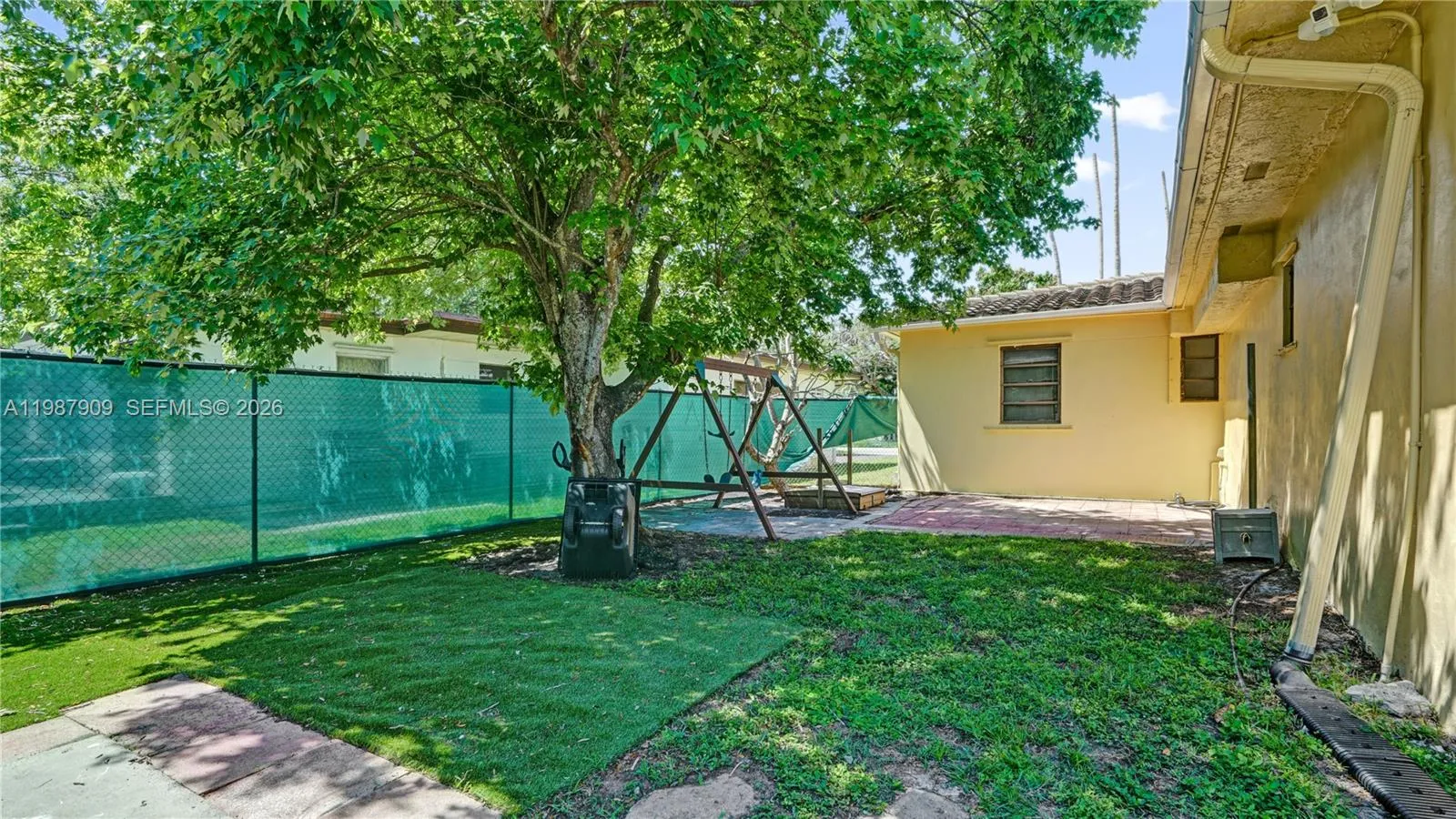 1007 N 31st Rd, Hollywood, Florida 33021, Hollywood, Florida 33021, 3 Bedrooms Bedrooms, ,2 BathroomsBathrooms,Residential,For Sale,1007 N 31st Rd, Hollywood, Florida 33021,A11987909