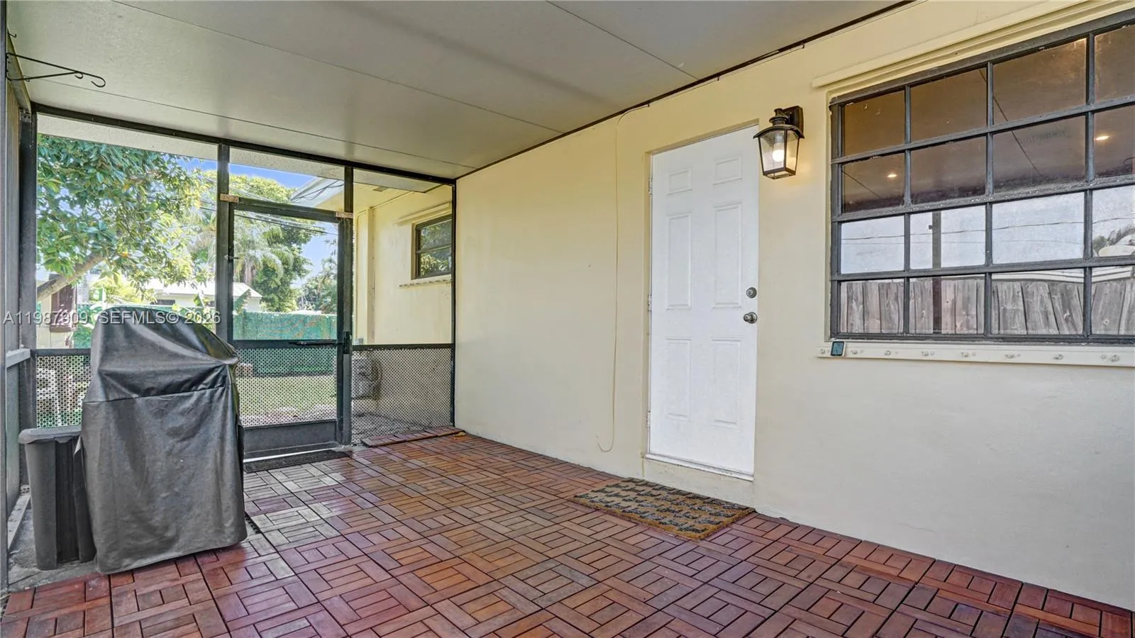 1007 N 31st Rd, Hollywood, Florida 33021, Hollywood, Florida 33021, 3 Bedrooms Bedrooms, ,2 BathroomsBathrooms,Residential,For Sale,1007 N 31st Rd, Hollywood, Florida 33021,A11987909