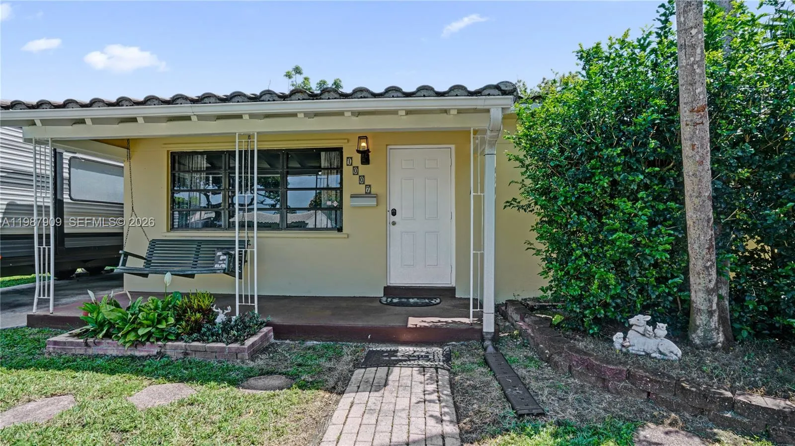 1007 N 31st Rd, Hollywood, Florida 33021, Hollywood, Florida 33021, 3 Bedrooms Bedrooms, ,2 BathroomsBathrooms,Residential,For Sale,1007 N 31st Rd, Hollywood, Florida 33021,A11987909