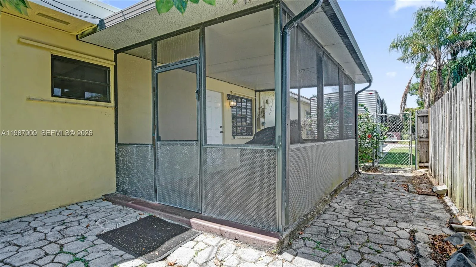 1007 N 31st Rd, Hollywood, Florida 33021, Hollywood, Florida 33021, 3 Bedrooms Bedrooms, ,2 BathroomsBathrooms,Residential,For Sale,1007 N 31st Rd, Hollywood, Florida 33021,A11987909