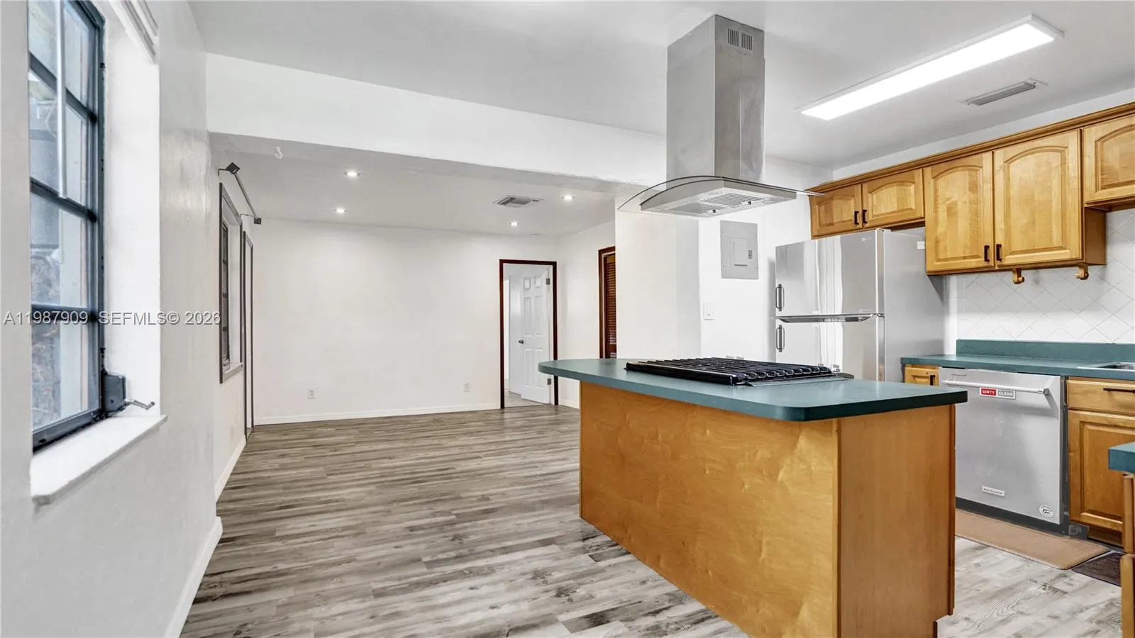 1007 N 31st Rd, Hollywood, Florida 33021, Hollywood, Florida 33021, 3 Bedrooms Bedrooms, ,2 BathroomsBathrooms,Residential,For Sale,1007 N 31st Rd, Hollywood, Florida 33021,A11987909