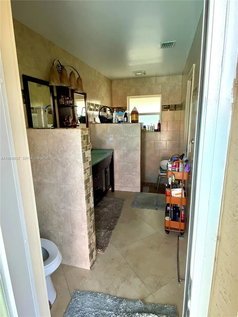 Coral Springs, Florida 33071, 4 Bedrooms Bedrooms, ,2 BathroomsBathrooms,Residential Lease,For Rent,A11988637