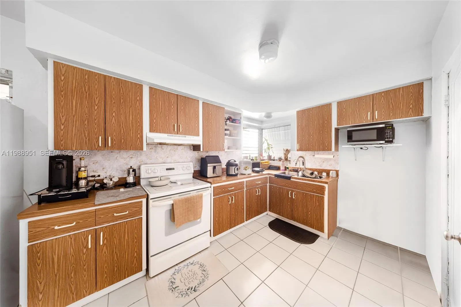 605 Nw 34th Ave, Miami, Florida 33125, Miami, Florida 33125, ,Residential Income,For Sale,605 Nw 34th Ave, Miami, Florida 33125,A11988951