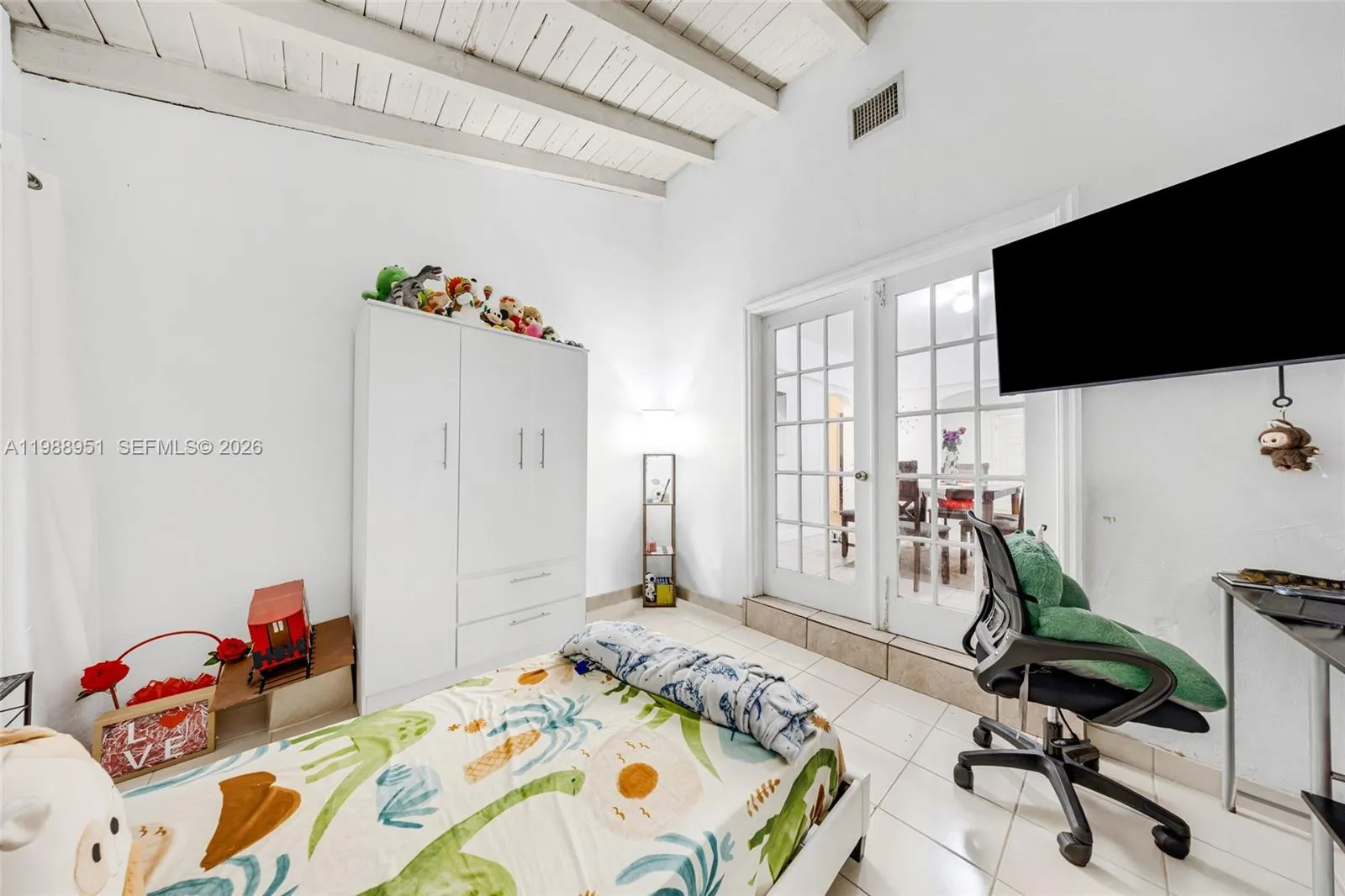 605 Nw 34th Ave, Miami, Florida 33125, Miami, Florida 33125, ,Residential Income,For Sale,605 Nw 34th Ave, Miami, Florida 33125,A11988951