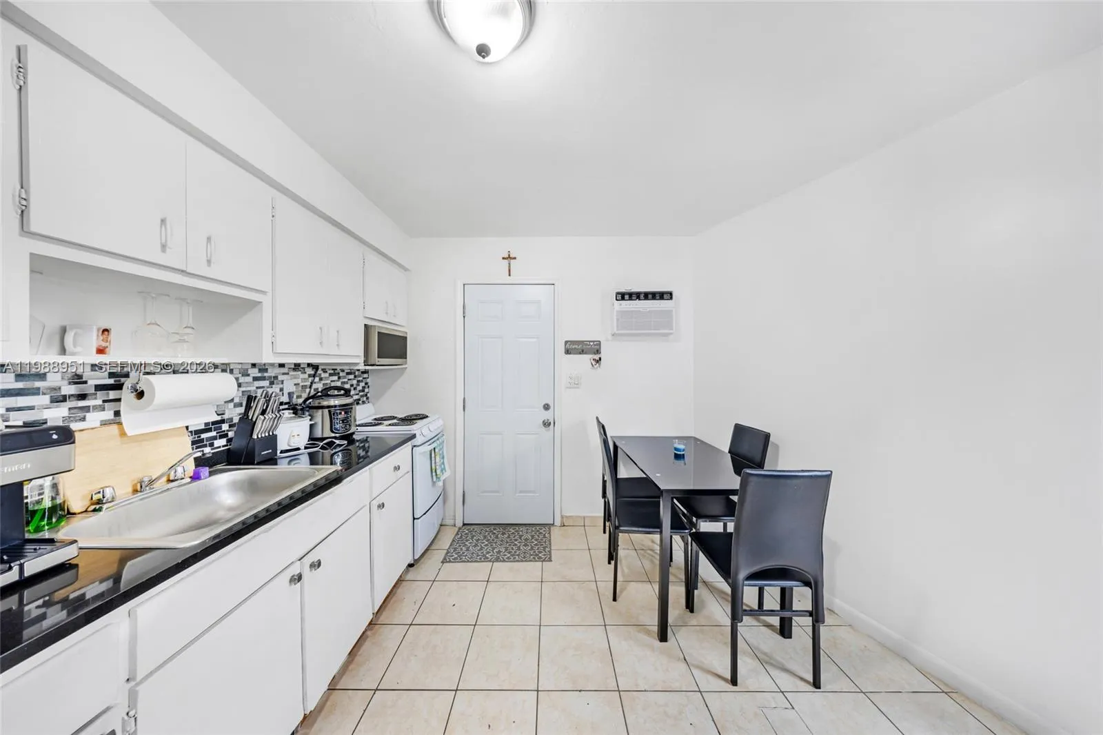 605 Nw 34th Ave, Miami, Florida 33125, Miami, Florida 33125, ,Residential Income,For Sale,605 Nw 34th Ave, Miami, Florida 33125,A11988951