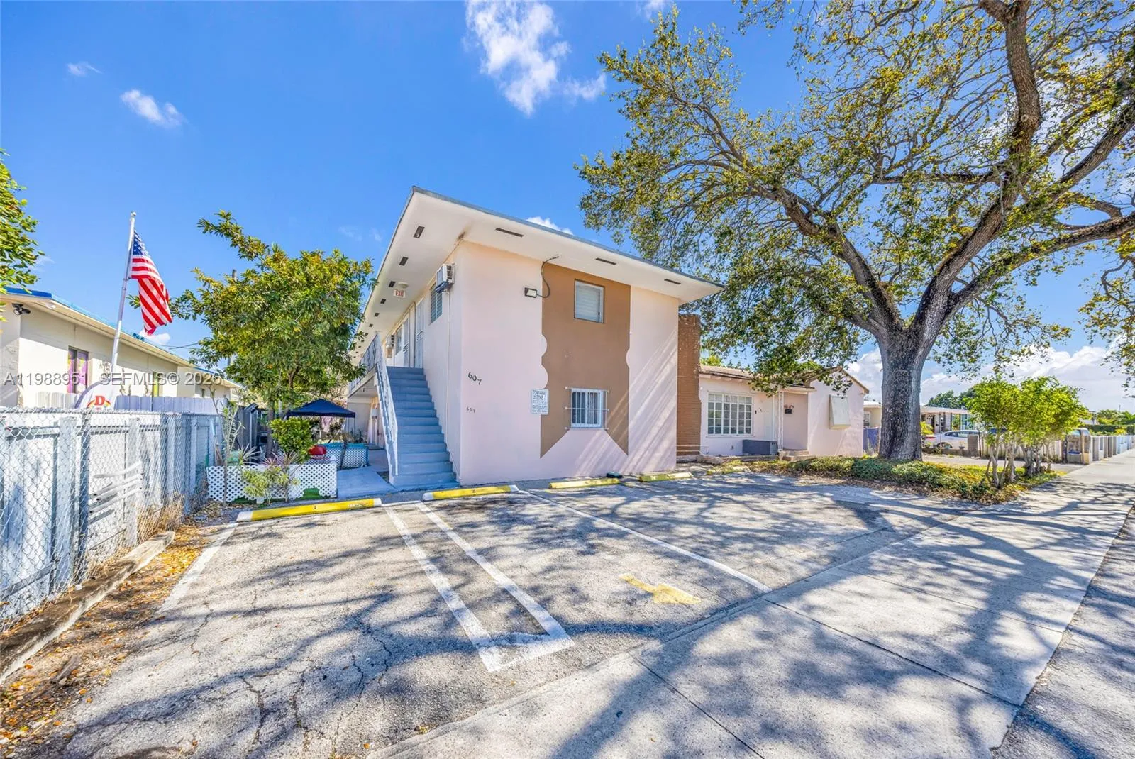 605 Nw 34th Ave, Miami, Florida 33125, Miami, Florida 33125, ,Residential Income,For Sale,605 Nw 34th Ave, Miami, Florida 33125,A11988951