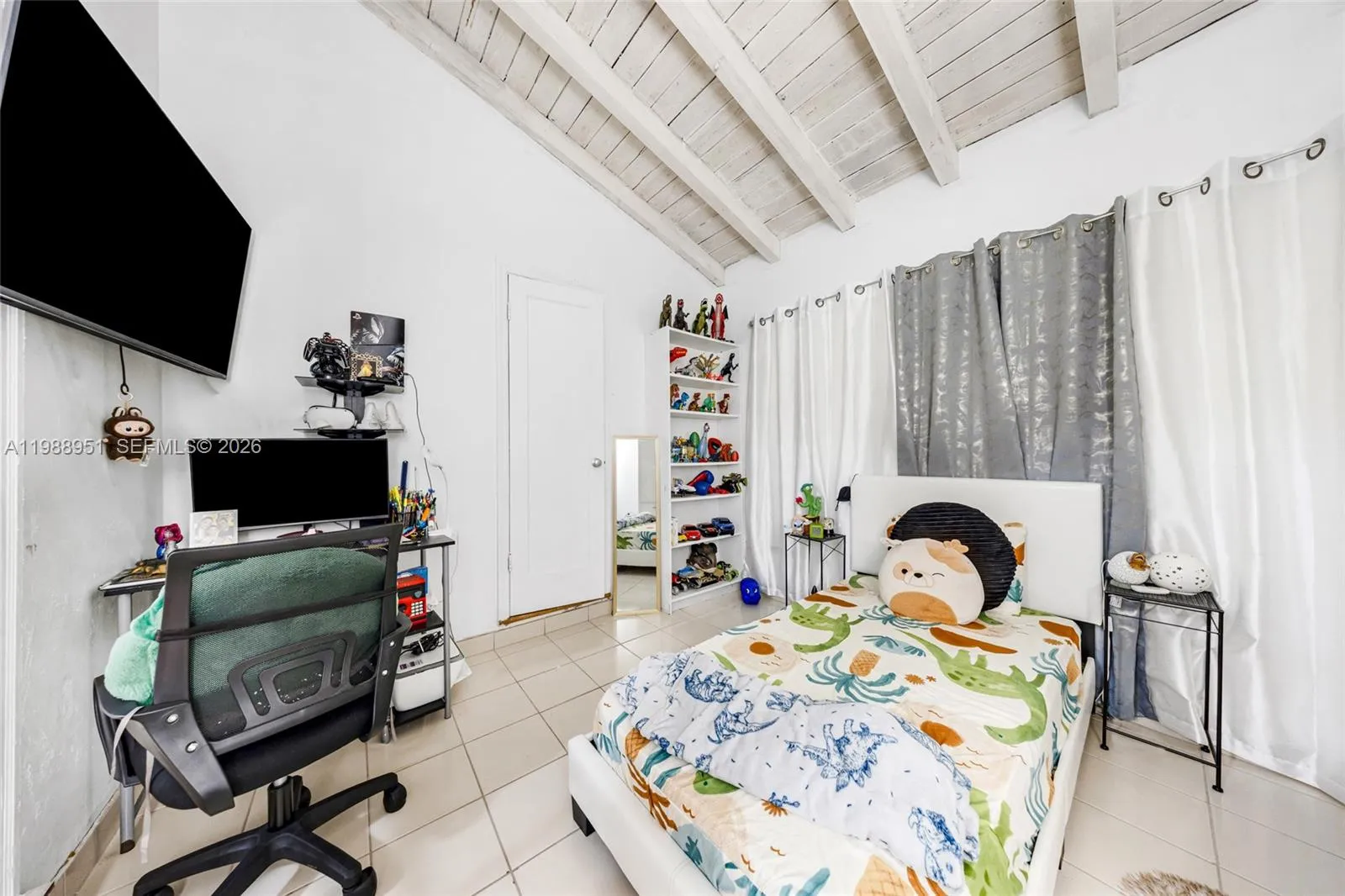 605 Nw 34th Ave, Miami, Florida 33125, Miami, Florida 33125, ,Residential Income,For Sale,605 Nw 34th Ave, Miami, Florida 33125,A11988951