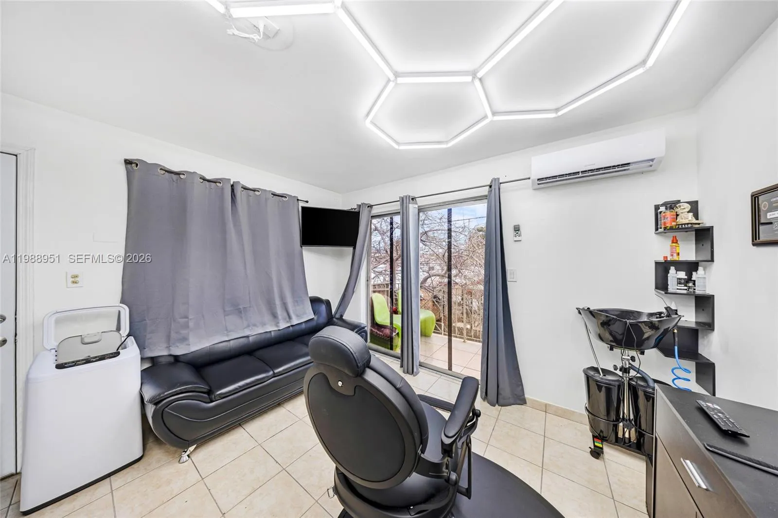 605 Nw 34th Ave, Miami, Florida 33125, Miami, Florida 33125, ,Residential Income,For Sale,605 Nw 34th Ave, Miami, Florida 33125,A11988951