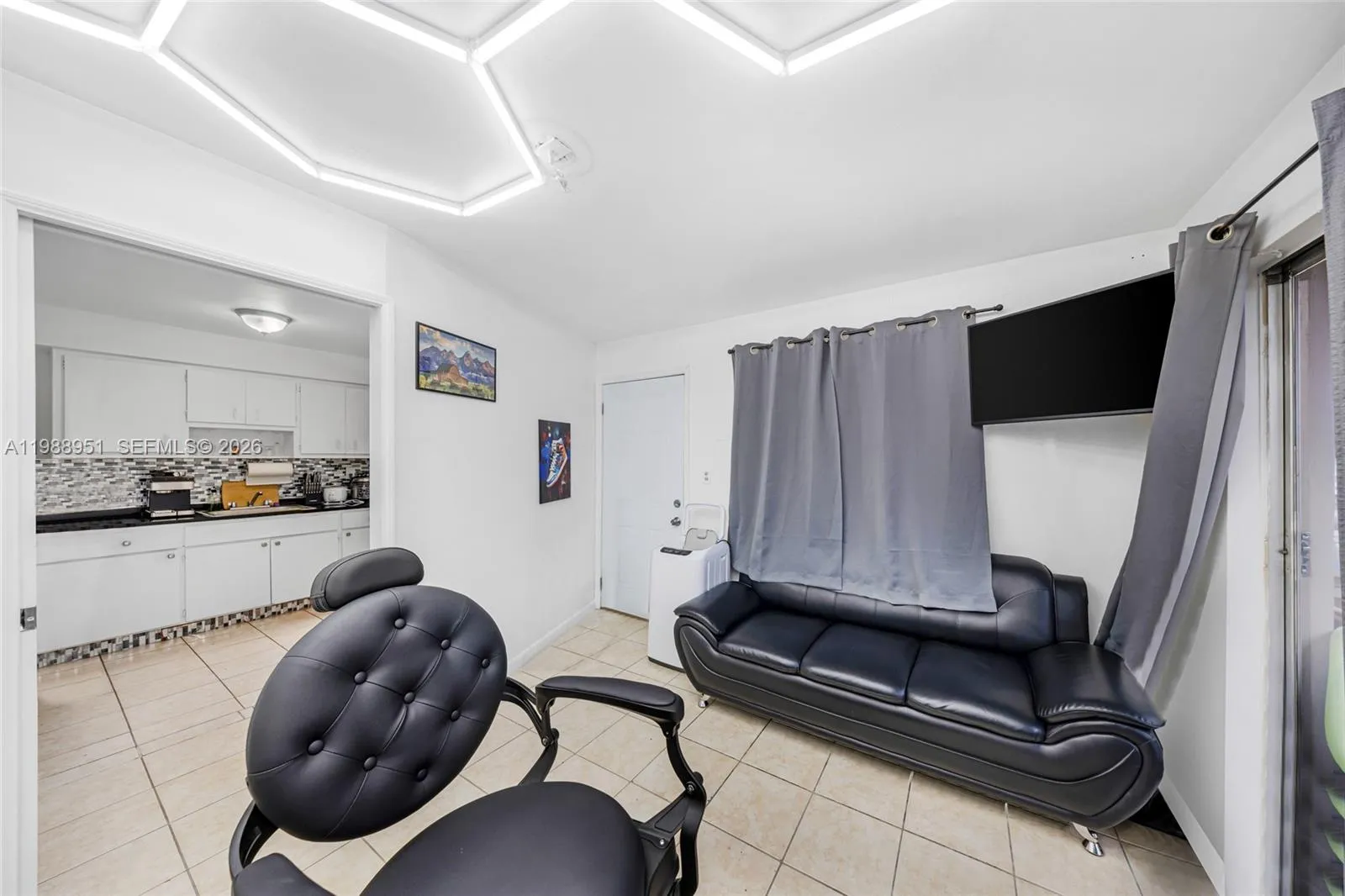 605 Nw 34th Ave, Miami, Florida 33125, Miami, Florida 33125, ,Residential Income,For Sale,605 Nw 34th Ave, Miami, Florida 33125,A11988951