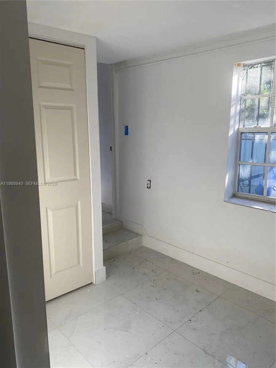 Miami, Florida 33142, 1 Bedroom Bedrooms, ,1 BathroomBathrooms,Residential Lease,For Rent,A11988940