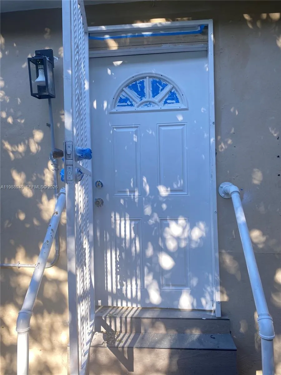 Miami, Florida 33142, 1 Bedroom Bedrooms, ,1 BathroomBathrooms,Residential Lease,For Rent,A11988940