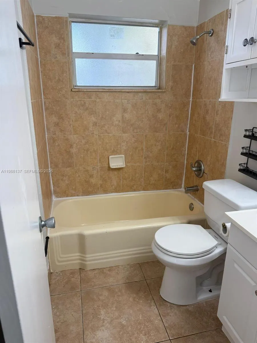 3031 Ne 21 Ter 2, Oakland Park, Florida 33306, Oakland Park, Florida 33306, 1 Bedroom Bedrooms, ,1 BathroomBathrooms,Residential Lease,For Rent,3031 Ne 21 Ter 2, Oakland Park, Florida 33306,A11988137