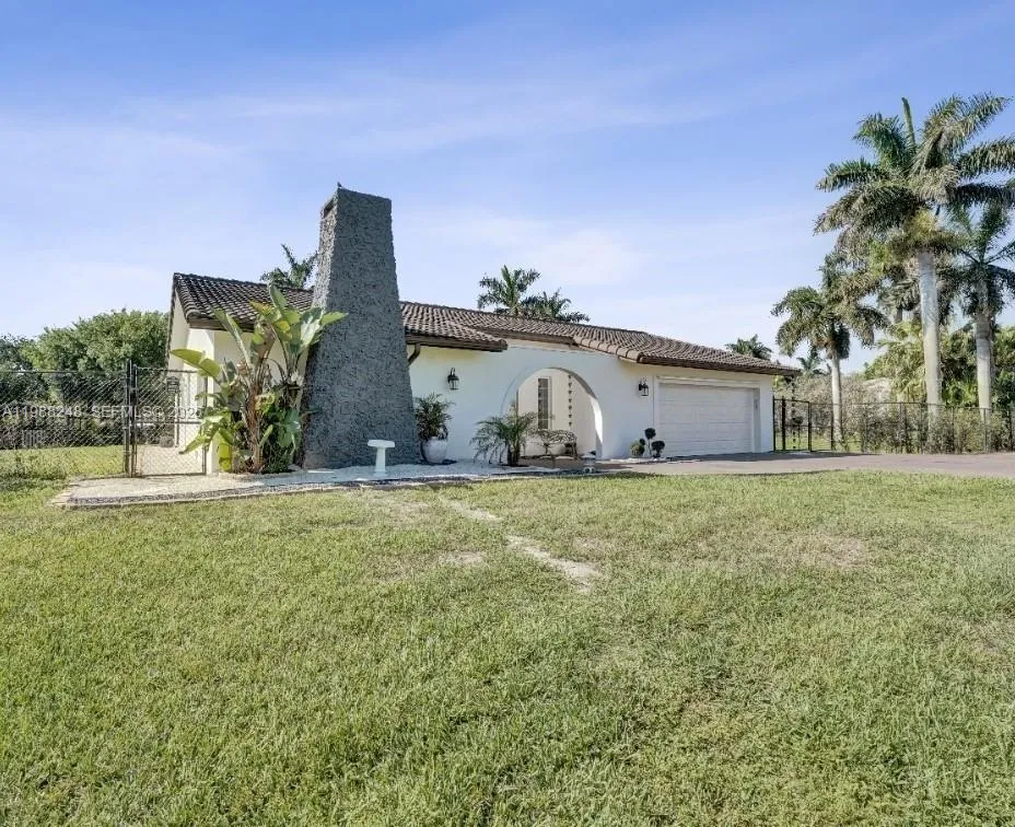 4701 Sw 110th Ave, Davie, Florida 33328, Davie, Florida 33328, 4 Bedrooms Bedrooms, ,2 BathroomsBathrooms,Residential,For Sale,4701 Sw 110th Ave, Davie, Florida 33328,A11988248