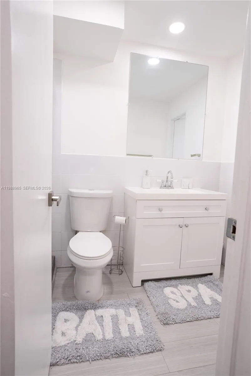2800 Nw 47th Ter 103b, Lauderdale Lakes, Florida 3, Lauderdale Lakes, Florida 33313, 1 Bedroom Bedrooms, ,1 BathroomBathrooms,Residential,For Sale,2800 Nw 47th Ter 103b, Lauderdale Lakes, Florida 3,A11988965