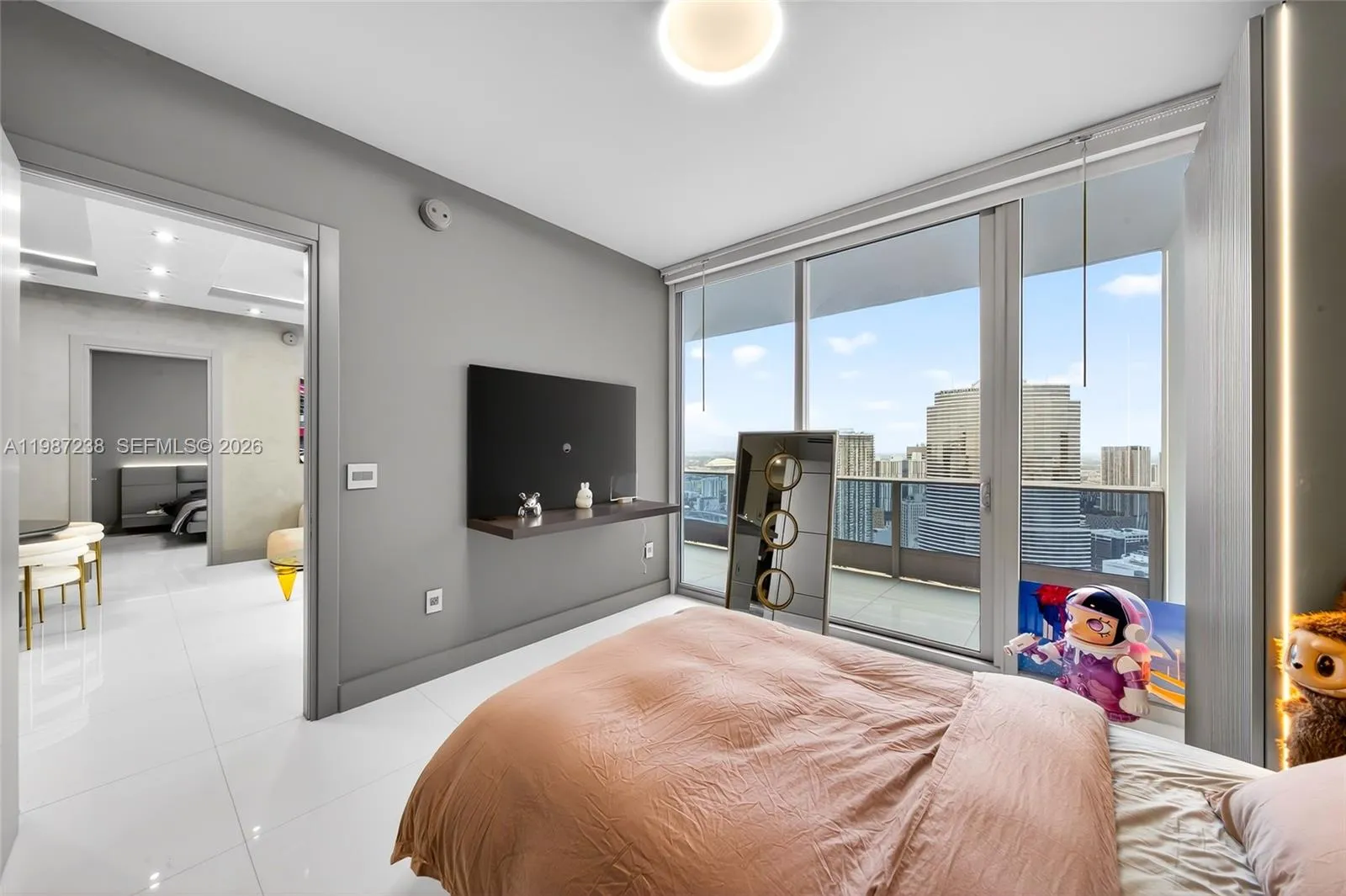 200 Biscayne Boulevard Way 5010, Miami, Florida 33, Miami, Florida 33131, 2 Bedrooms Bedrooms, ,2 BathroomsBathrooms,Residential,For Sale,200 Biscayne Boulevard Way 5010, Miami, Florida 33,A11987238