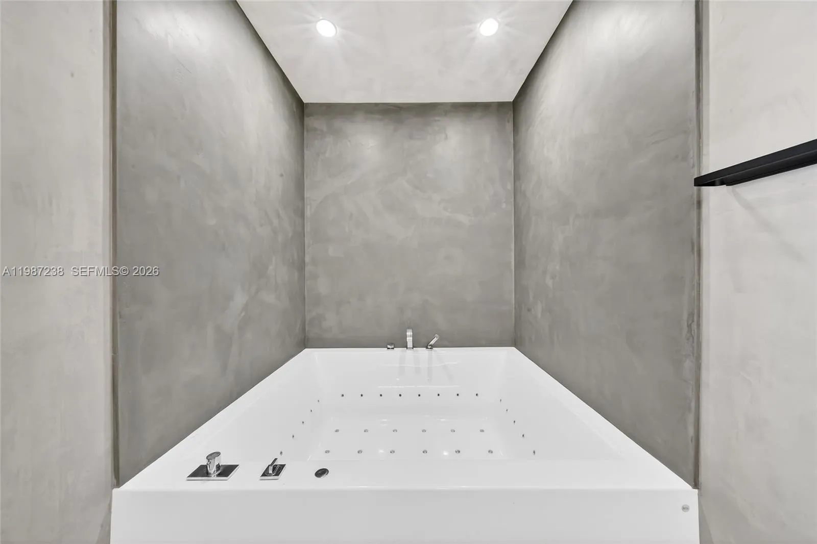 200 Biscayne Boulevard Way 5010, Miami, Florida 33, Miami, Florida 33131, 2 Bedrooms Bedrooms, ,2 BathroomsBathrooms,Residential,For Sale,200 Biscayne Boulevard Way 5010, Miami, Florida 33,A11987238