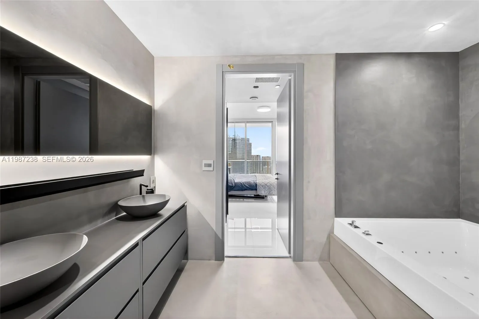 200 Biscayne Boulevard Way 5010, Miami, Florida 33, Miami, Florida 33131, 2 Bedrooms Bedrooms, ,2 BathroomsBathrooms,Residential,For Sale,200 Biscayne Boulevard Way 5010, Miami, Florida 33,A11987238