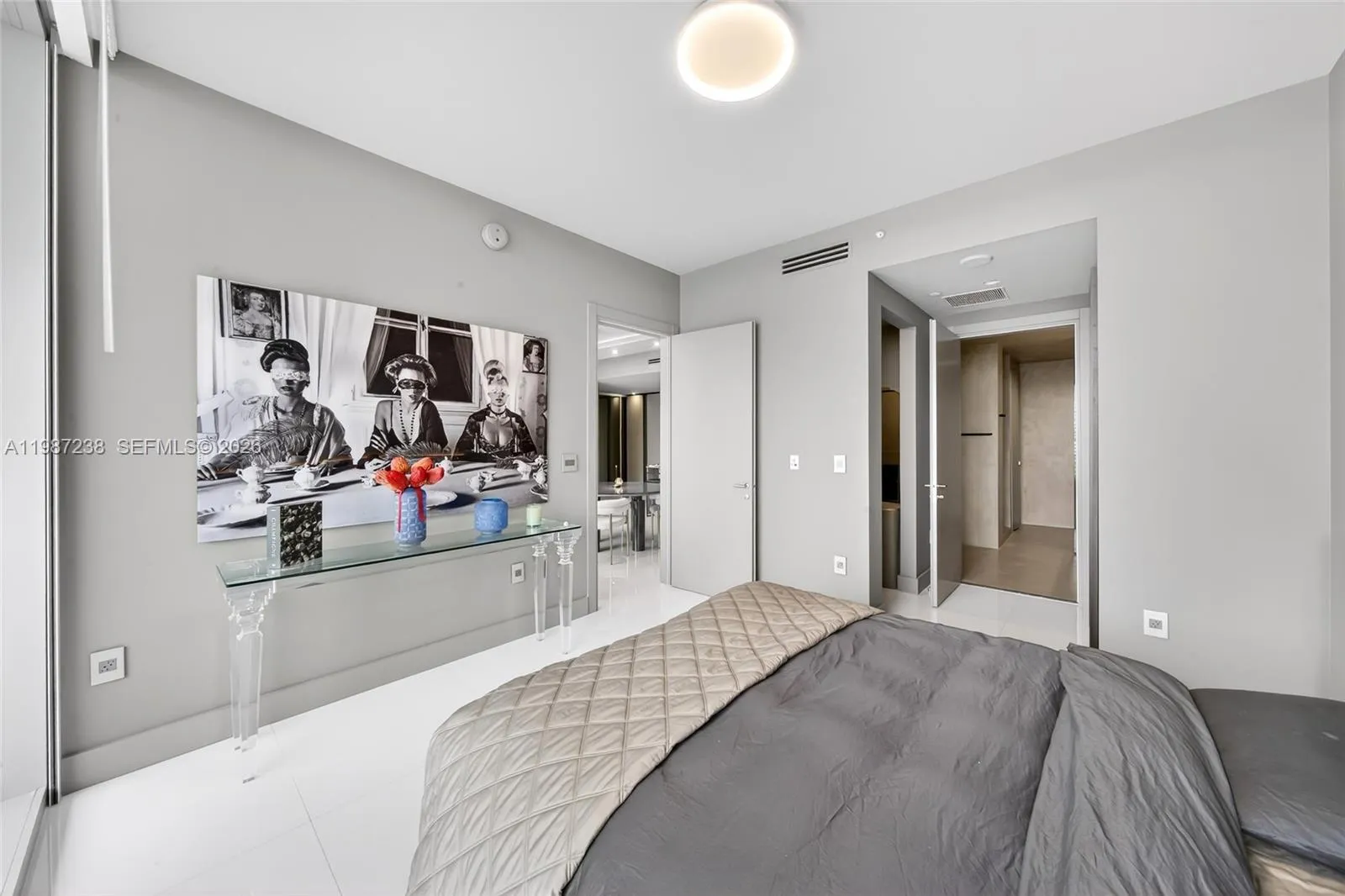 200 Biscayne Boulevard Way 5010, Miami, Florida 33, Miami, Florida 33131, 2 Bedrooms Bedrooms, ,2 BathroomsBathrooms,Residential,For Sale,200 Biscayne Boulevard Way 5010, Miami, Florida 33,A11987238