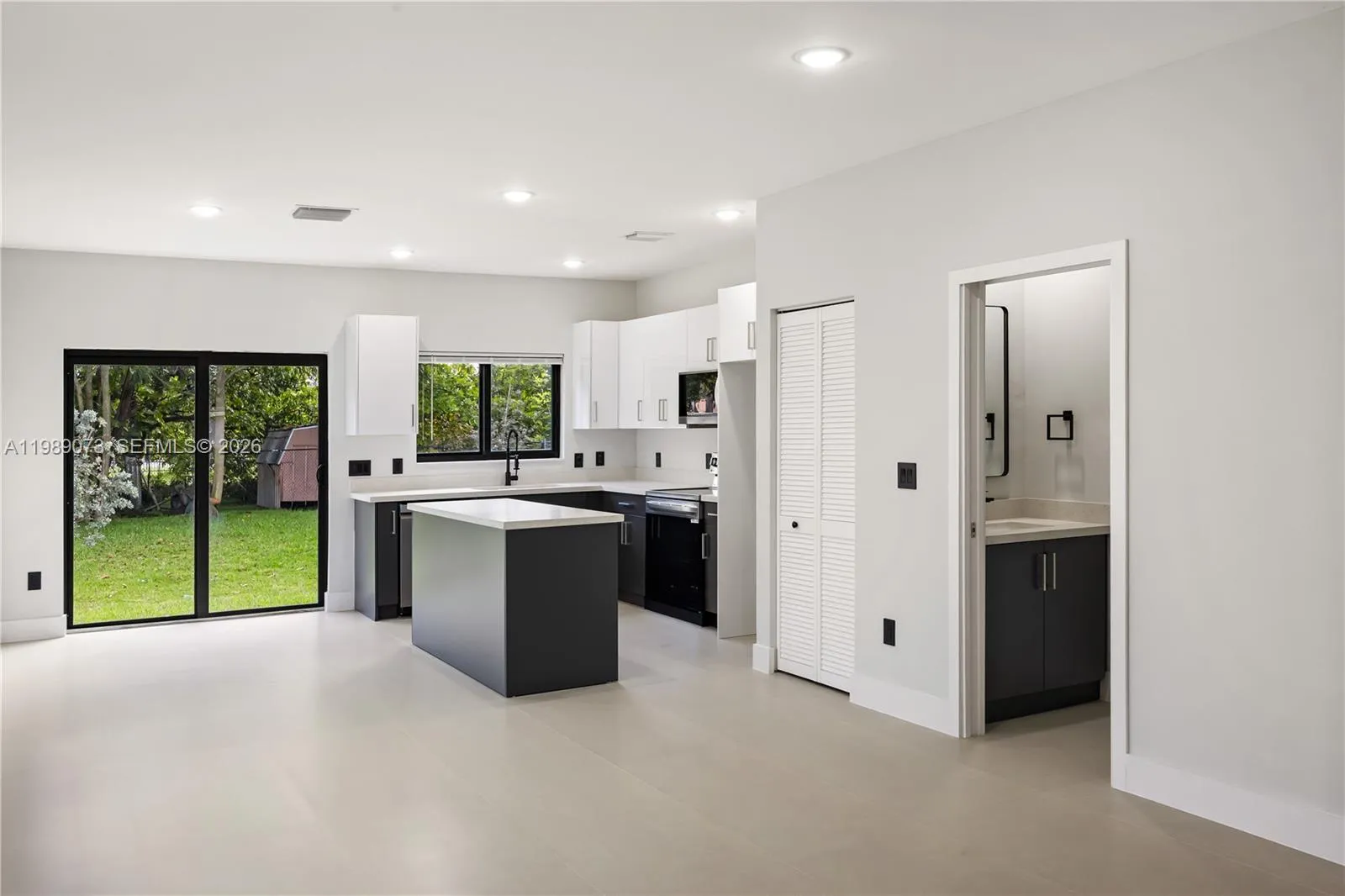 122 Nw 5th Ave, Hallandale Beach, Florida 33009, Hallandale Beach, Florida 33009, 4 Bedrooms Bedrooms, ,3 BathroomsBathrooms,Residential Lease,For Rent,122 Nw 5th Ave, Hallandale Beach, Florida 33009,A11989073