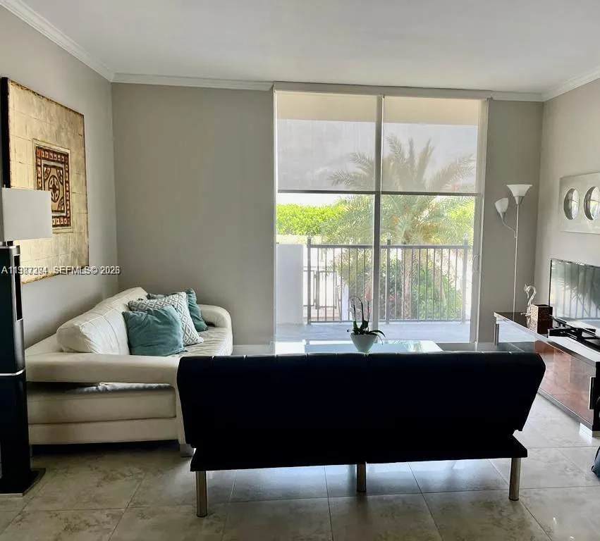 4100 Salzedo St 503, Coral Gables, Florida 33146, Coral Gables, Florida 33146, 3 Bedrooms Bedrooms, ,2 BathroomsBathrooms,Residential Lease,For Rent,4100 Salzedo St 503, Coral Gables, Florida 33146,A11987394