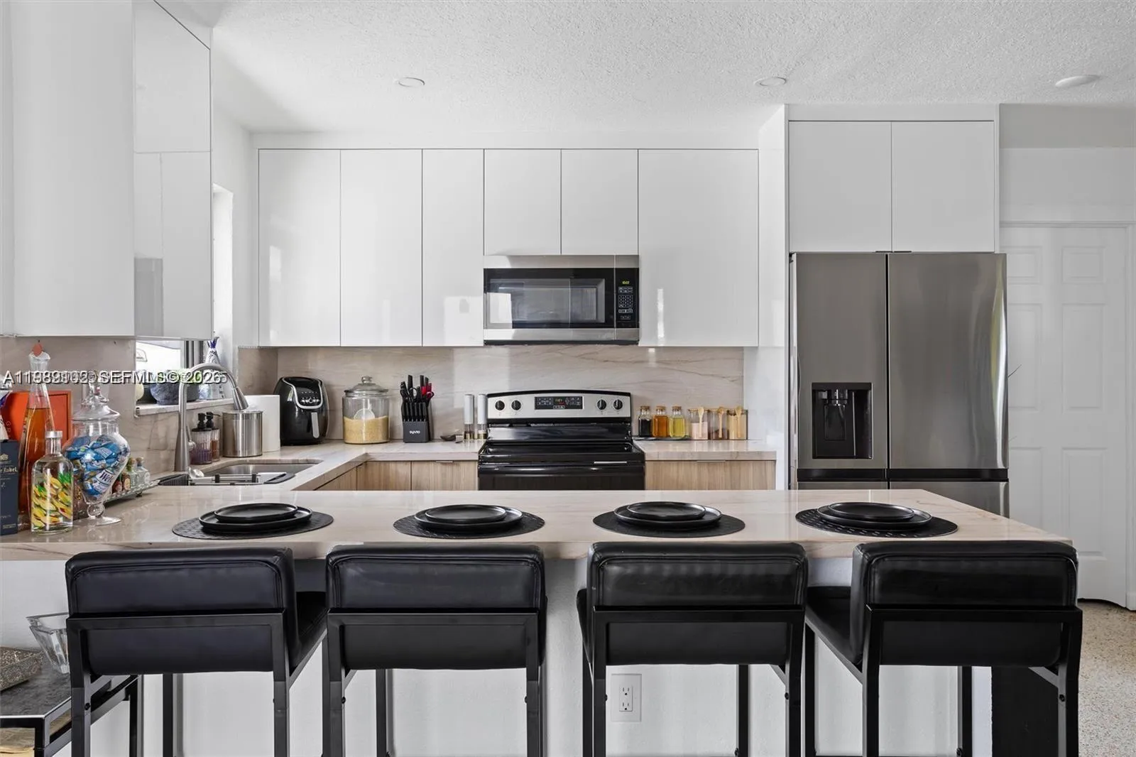 70 Ne 186th Ter, Miami, Florida 33179, Miami, Florida 33179, ,Residential Income,For Sale,70 Ne 186th Ter, Miami, Florida 33179,A11989102