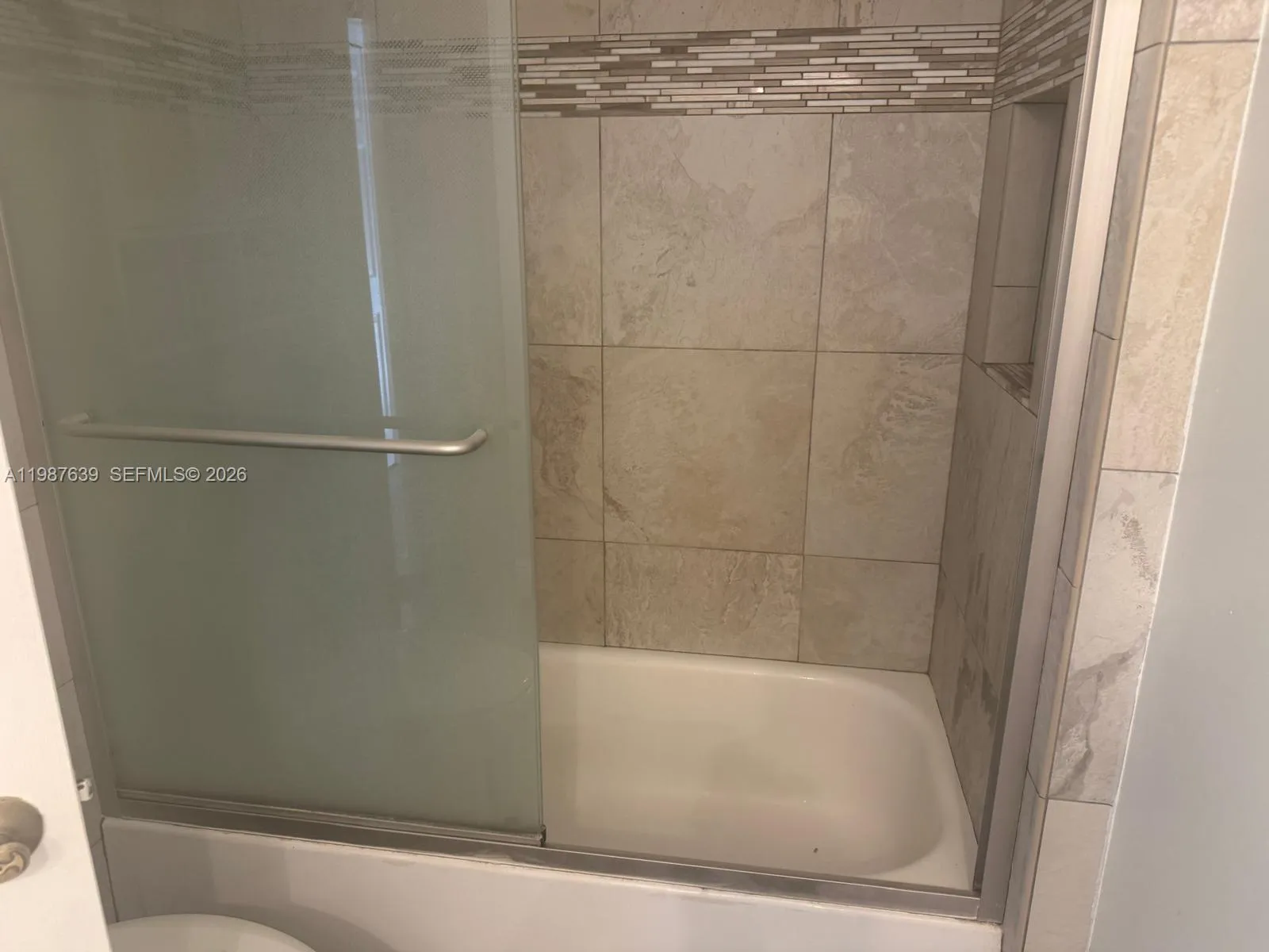 516 Briarwood Cir 1-51, Hollywood, Florida 33024, Hollywood, Florida 33024, 2 Bedrooms Bedrooms, ,2 BathroomsBathrooms,Residential Lease,For Rent,516 Briarwood Cir 1-51, Hollywood, Florida 33024,A11987639