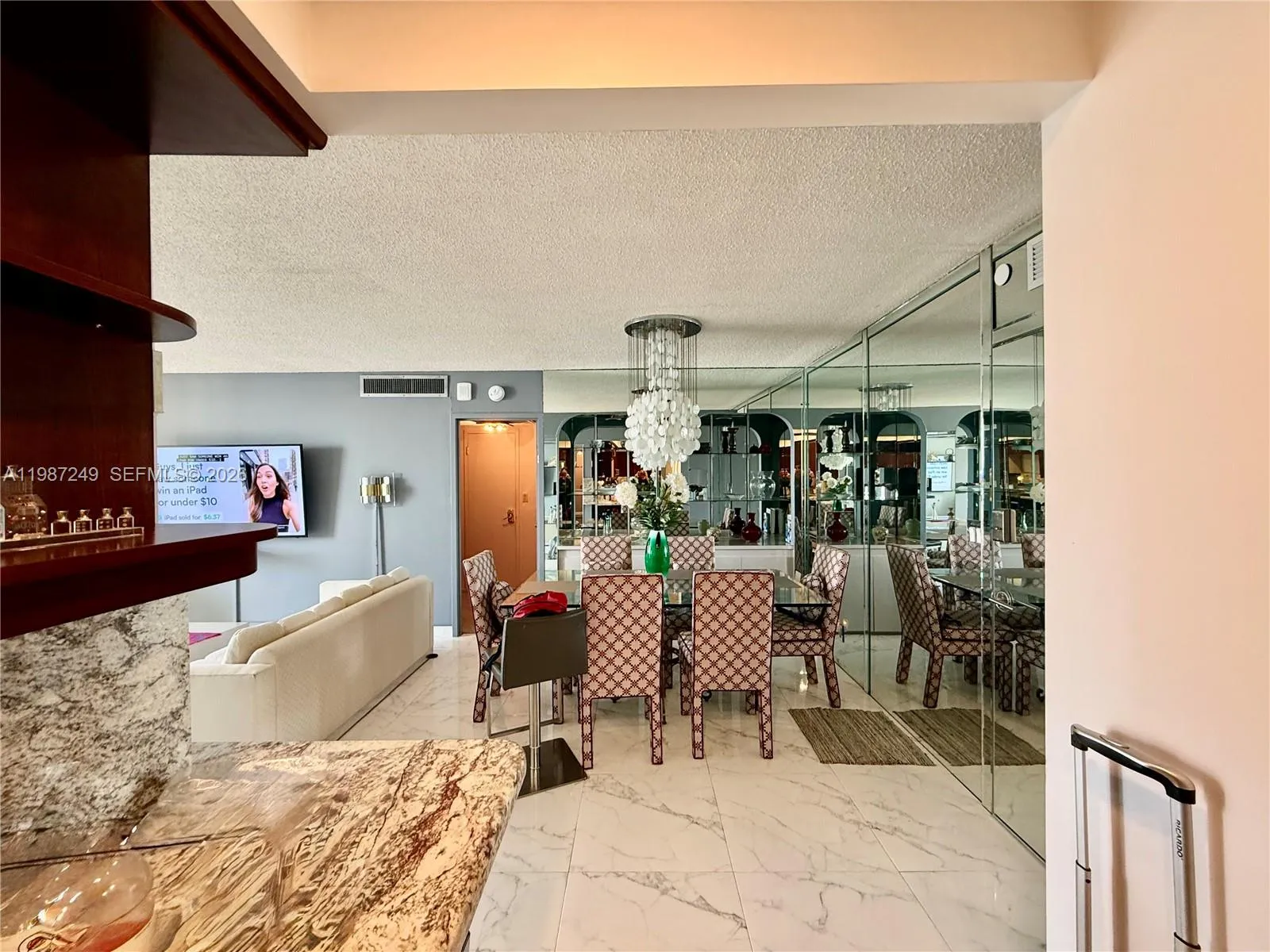 Hallandale Beach, Florida 33009, 2 Bedrooms Bedrooms, ,2 BathroomsBathrooms,Residential,For Sale,A11987249