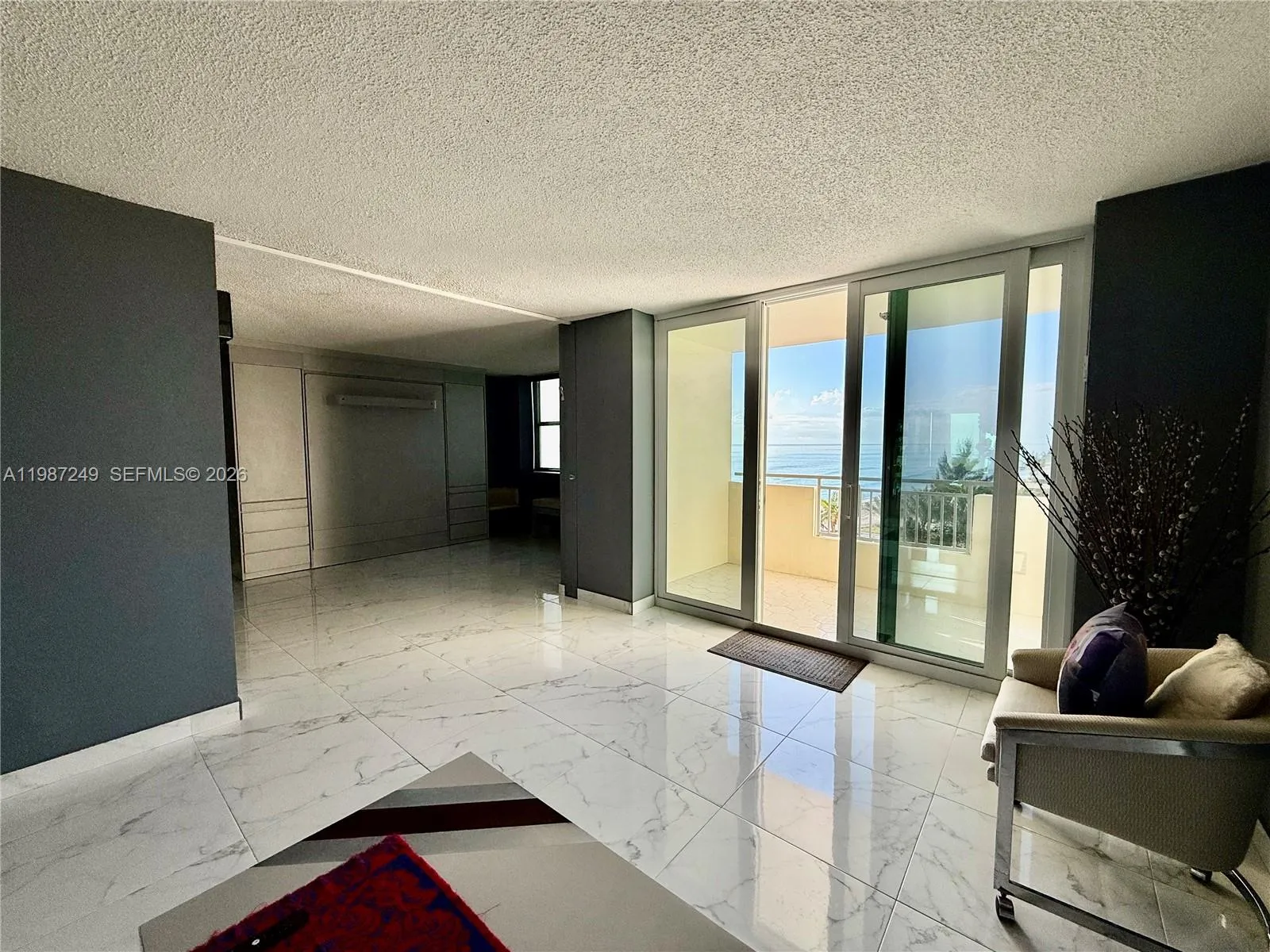 Hallandale Beach, Florida 33009, 2 Bedrooms Bedrooms, ,2 BathroomsBathrooms,Residential,For Sale,A11987249
